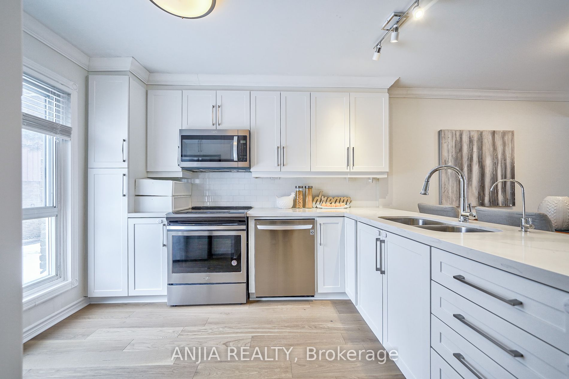 32 Thorny Vineway, #15