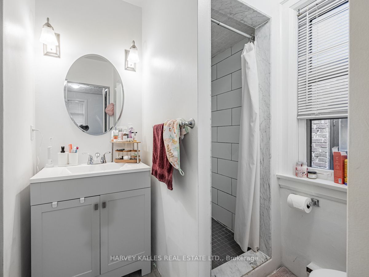 66 Burnaby Blvd