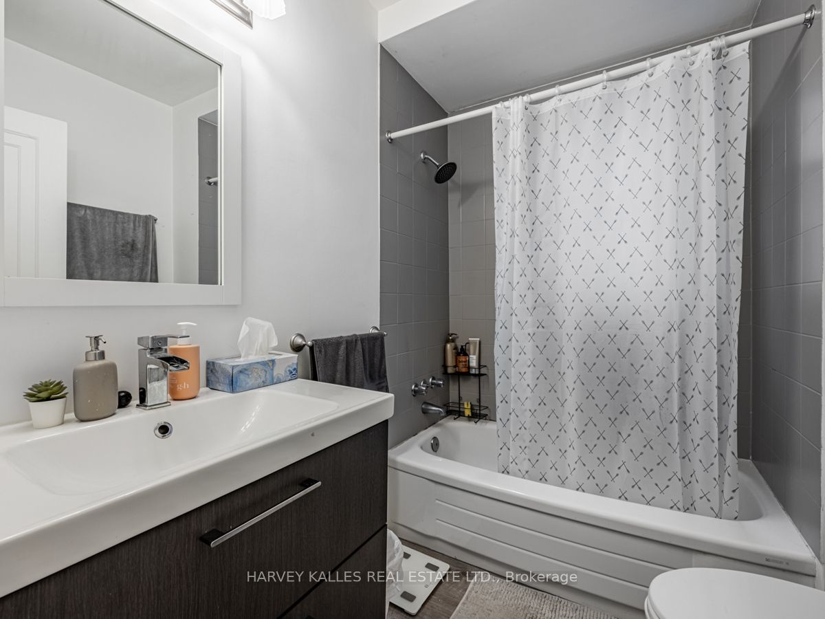 66 Burnaby Blvd