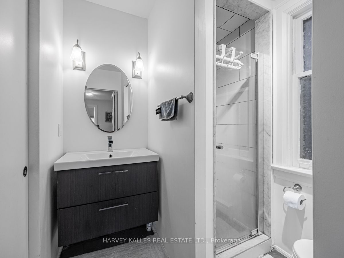 66 Burnaby Blvd