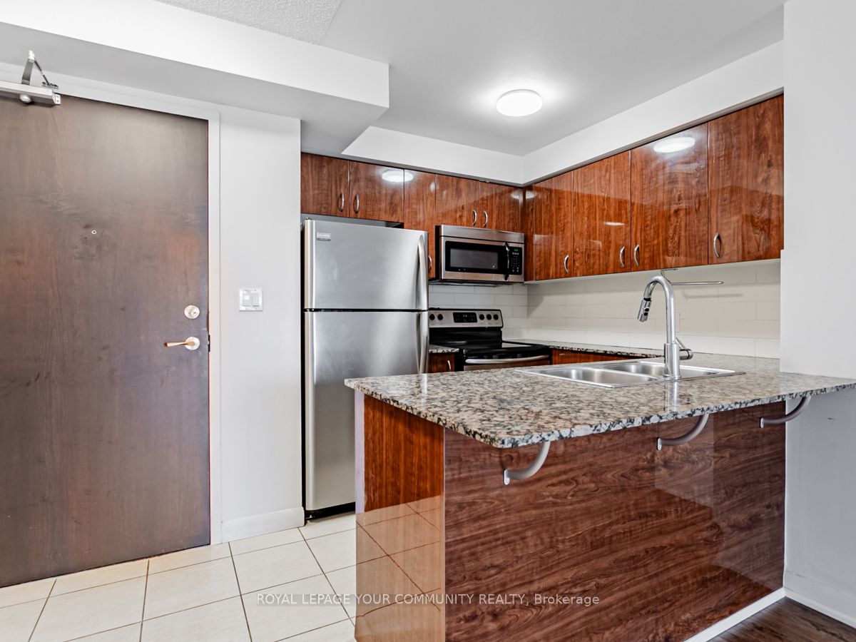 5793 Yonge St, #603