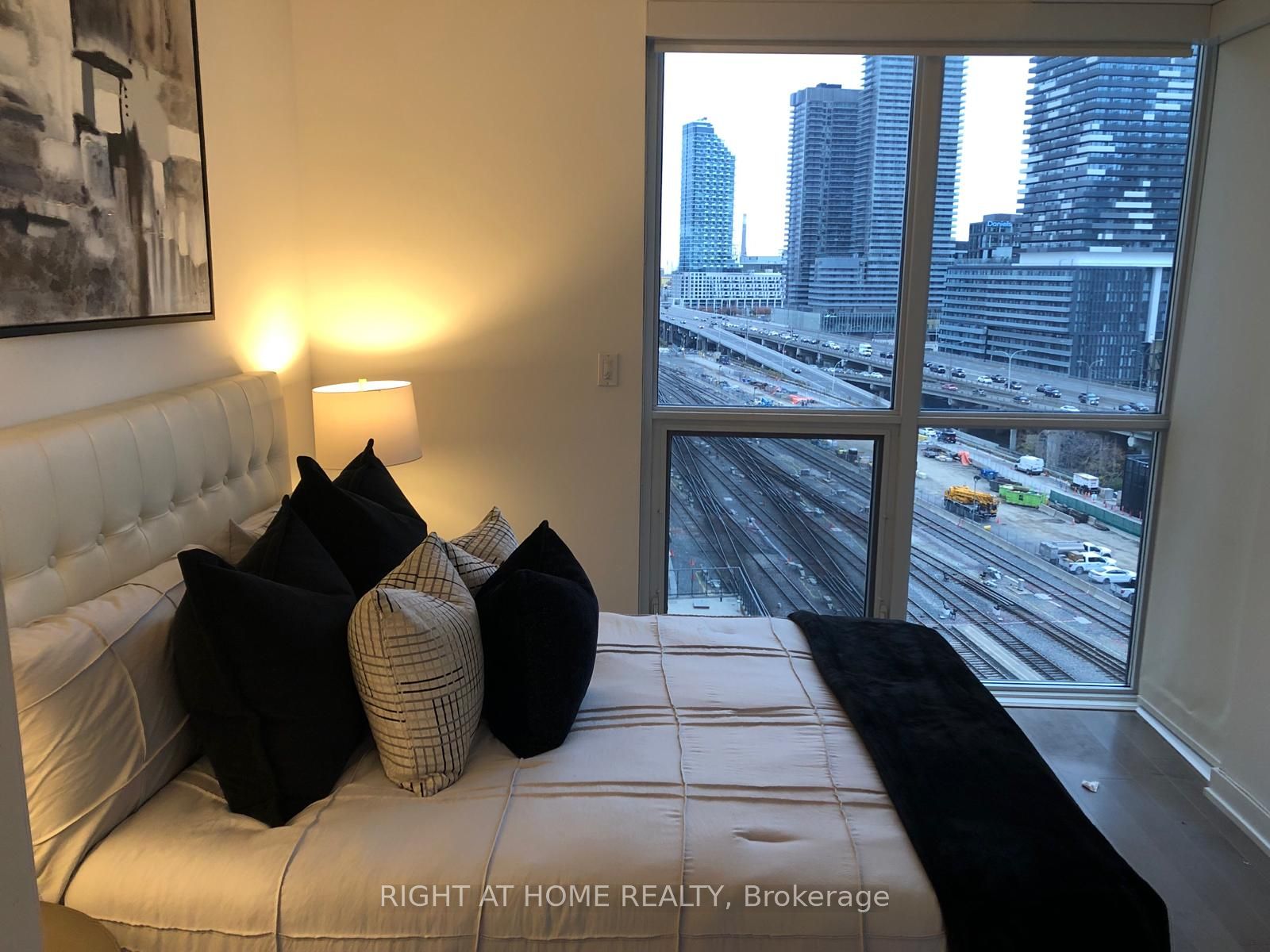 1 The Esplanade, #1108