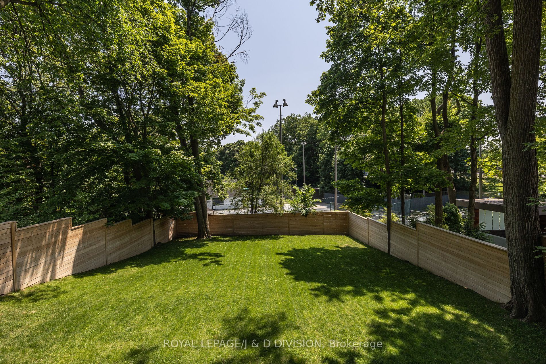 211 Glencairn Ave