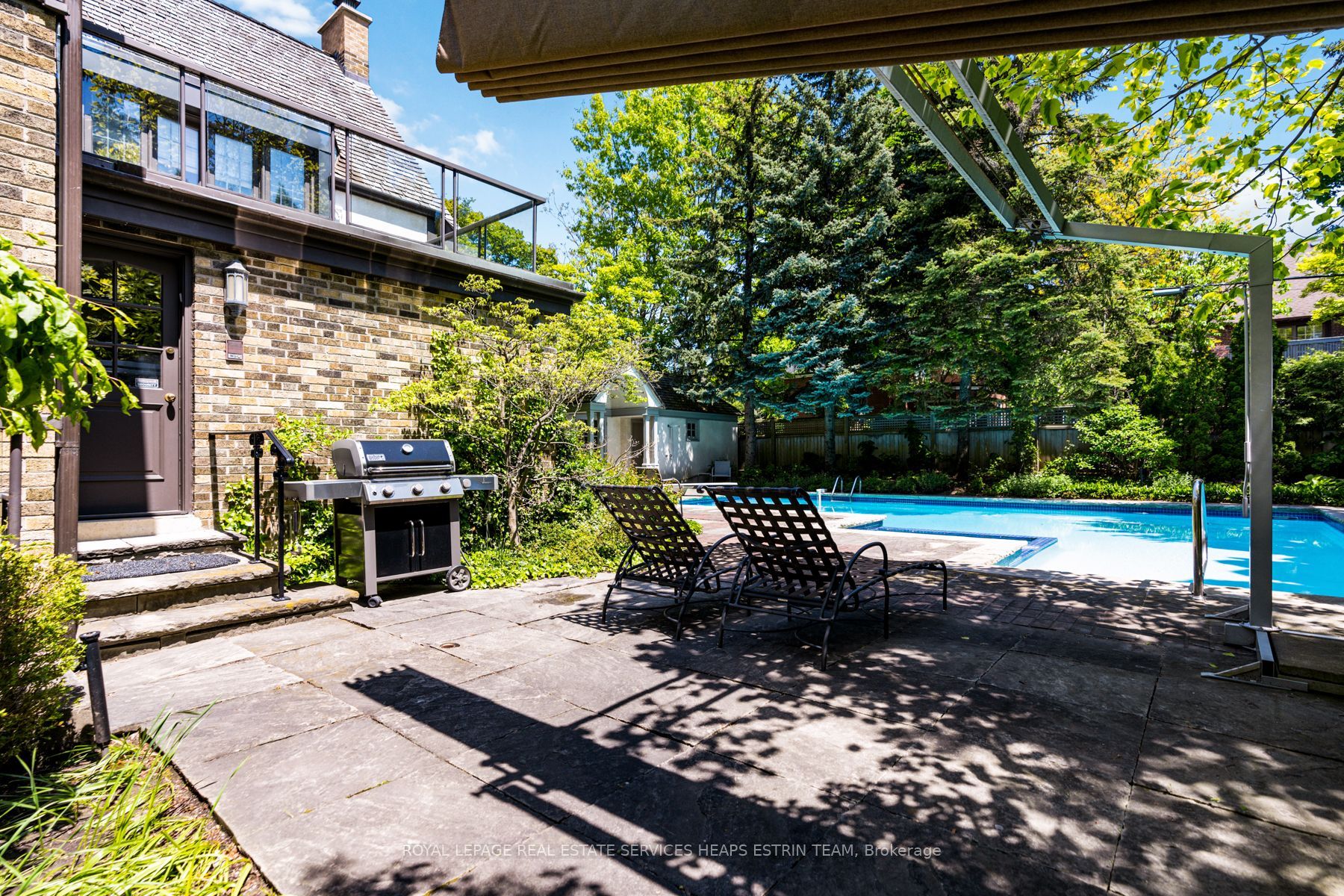 23 Dewbourne Ave