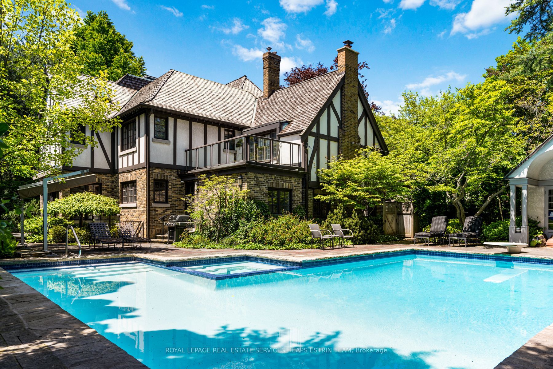 23 Dewbourne Ave