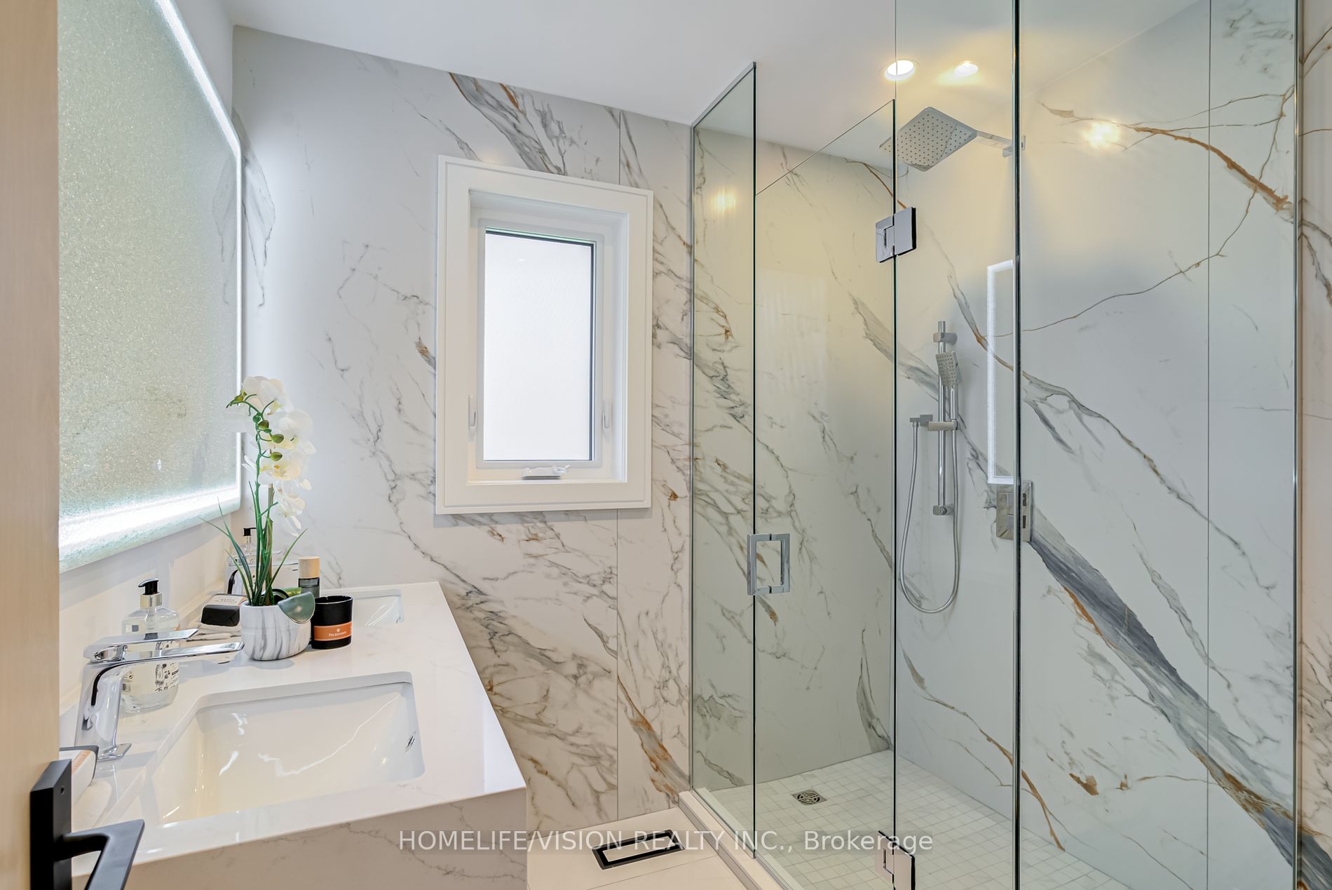 29 Parmbelle Cres