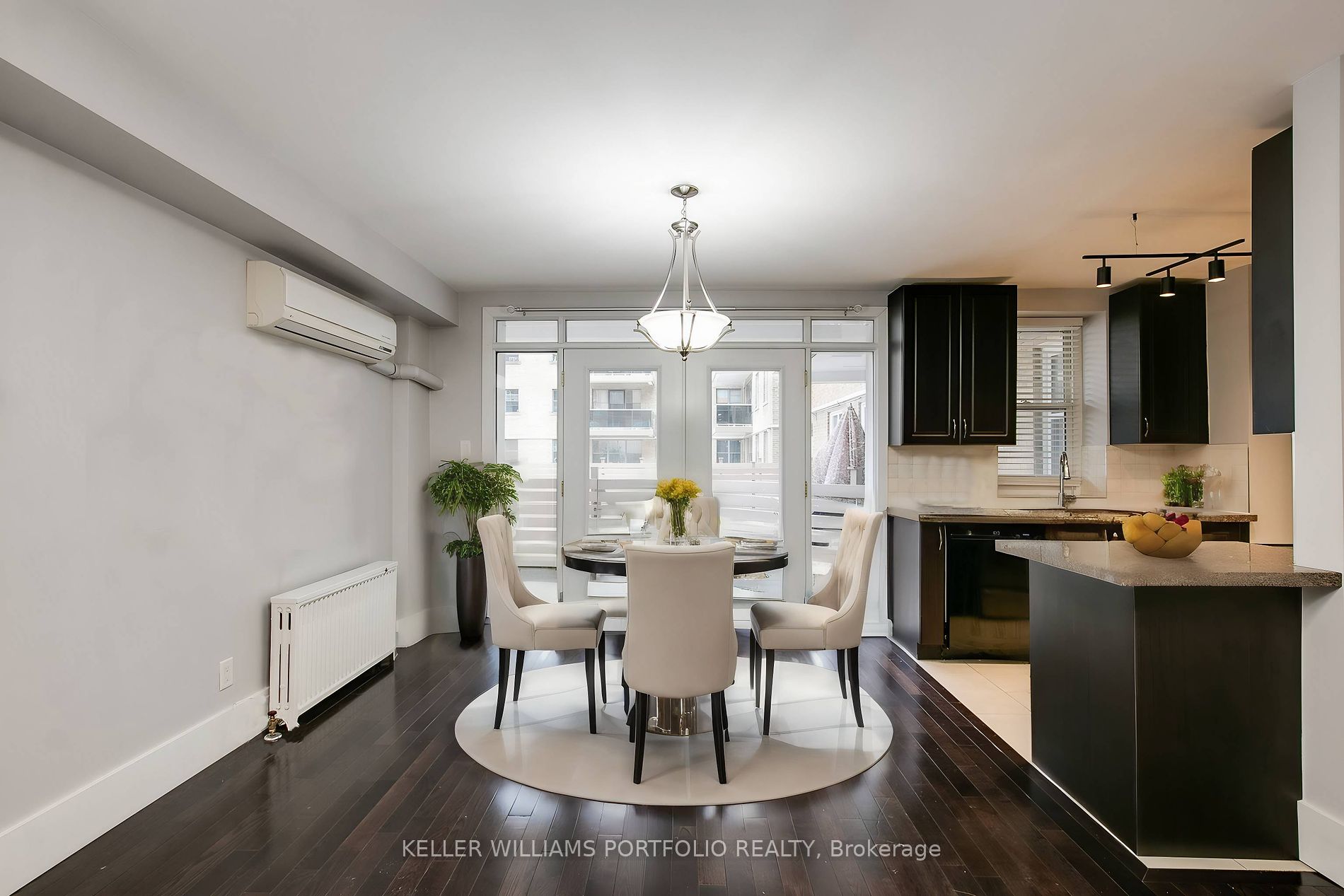 2603 Bathurst St, #108
