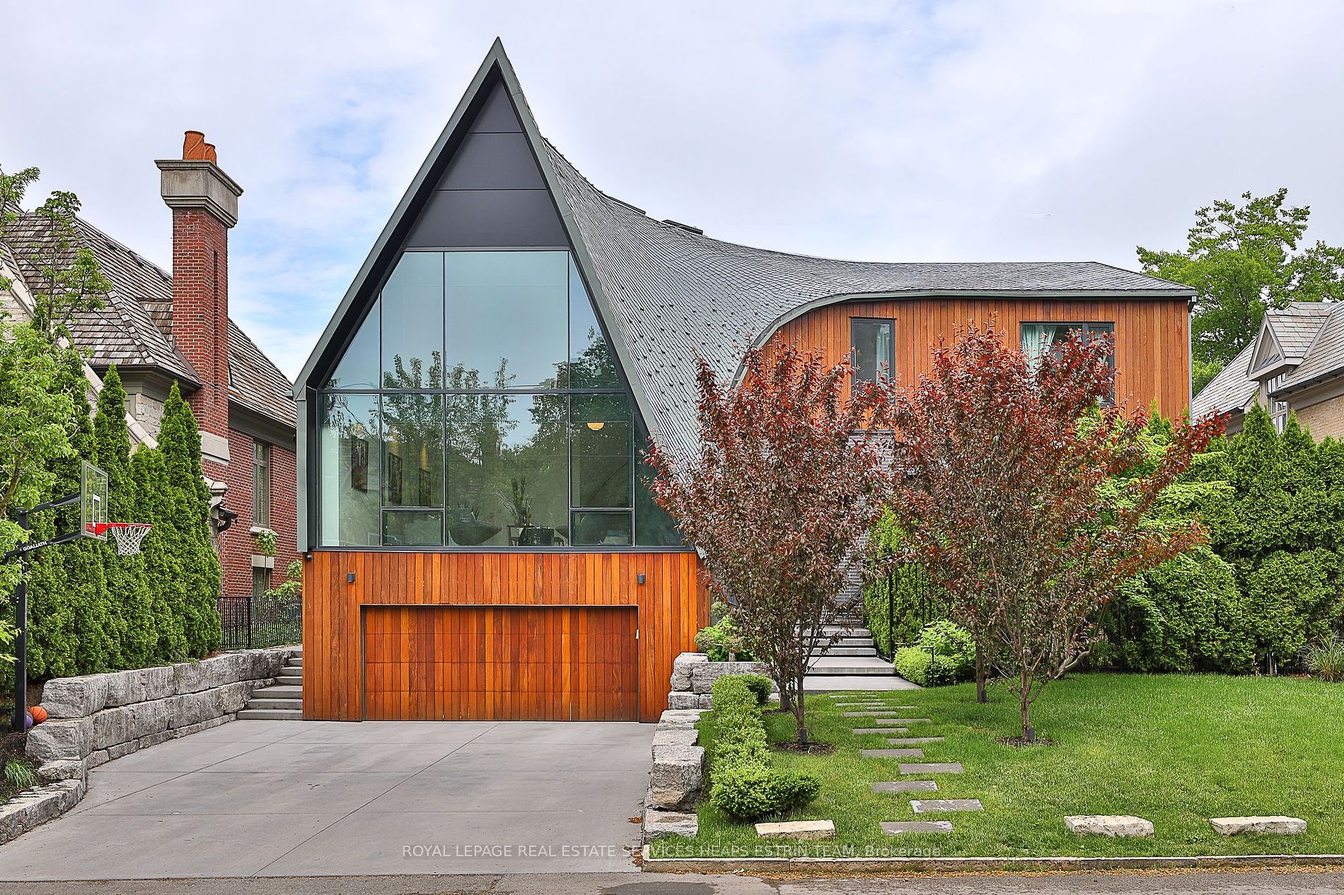 108 Stratford Crescent