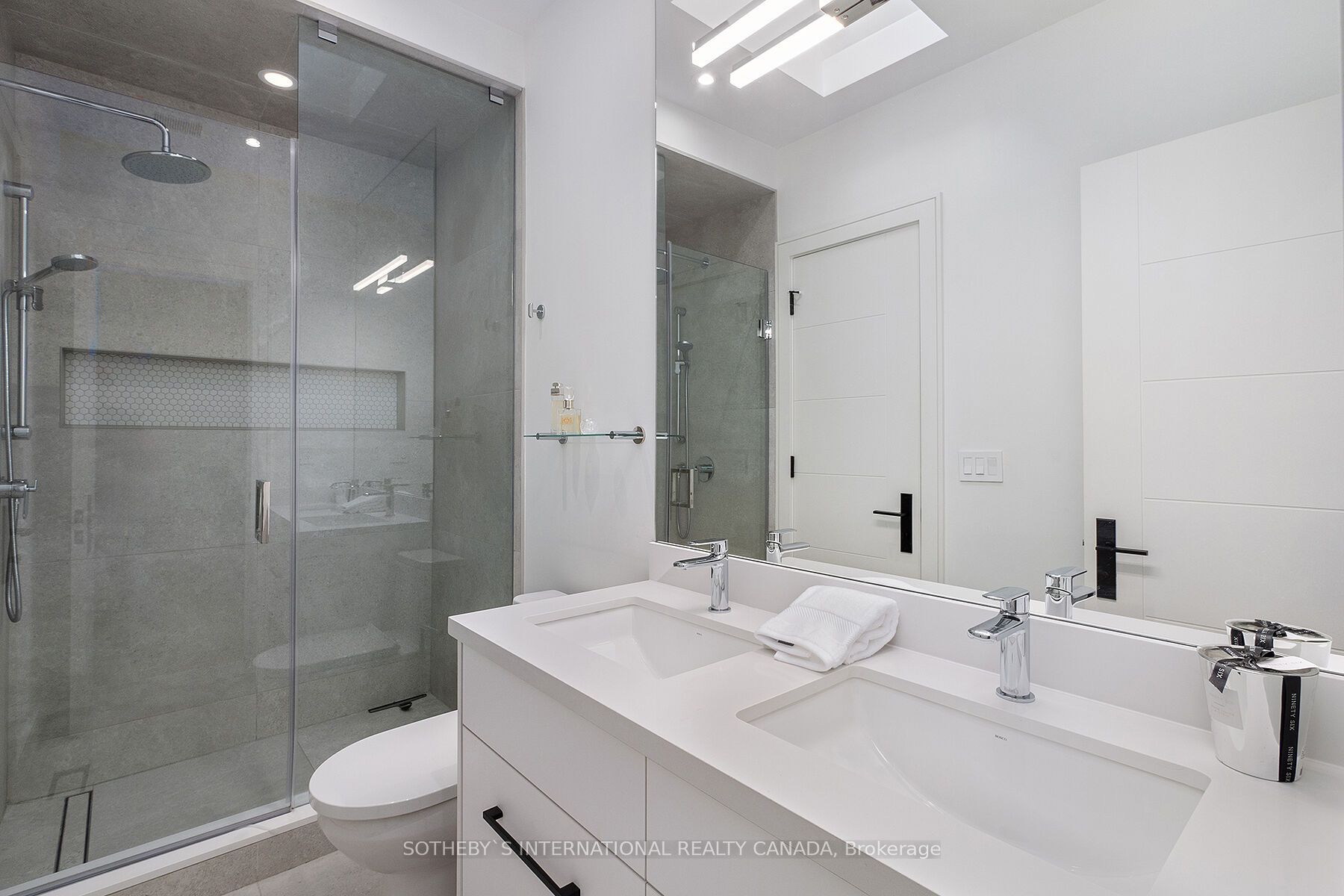 272 Cranbrooke Avenue