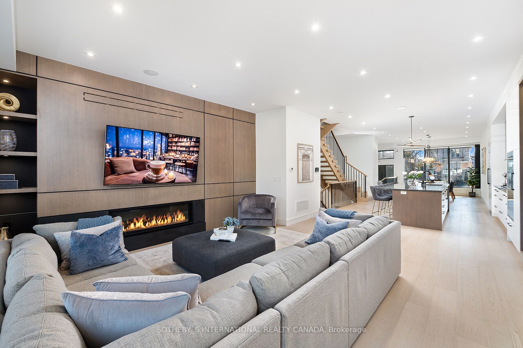272 Cranbrooke Avenue