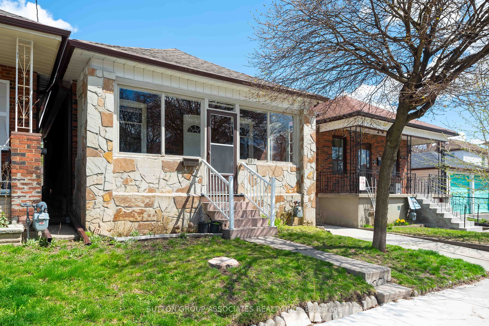 107 Alameda Avenue