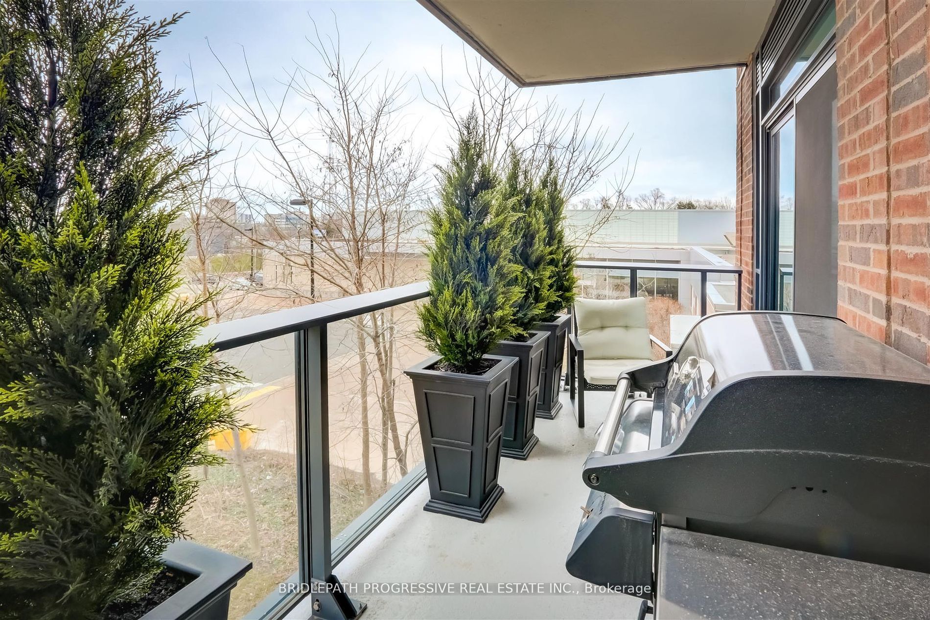 3 Southvale Dr, #202