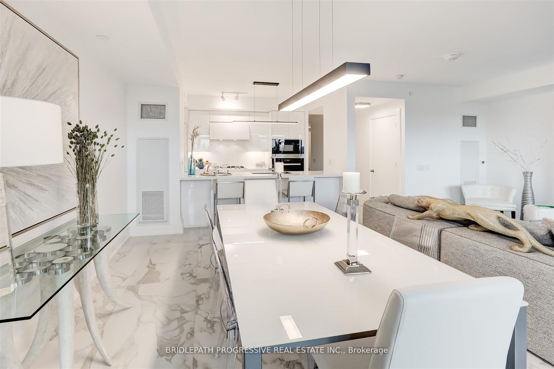3 Southvale Dr, #202