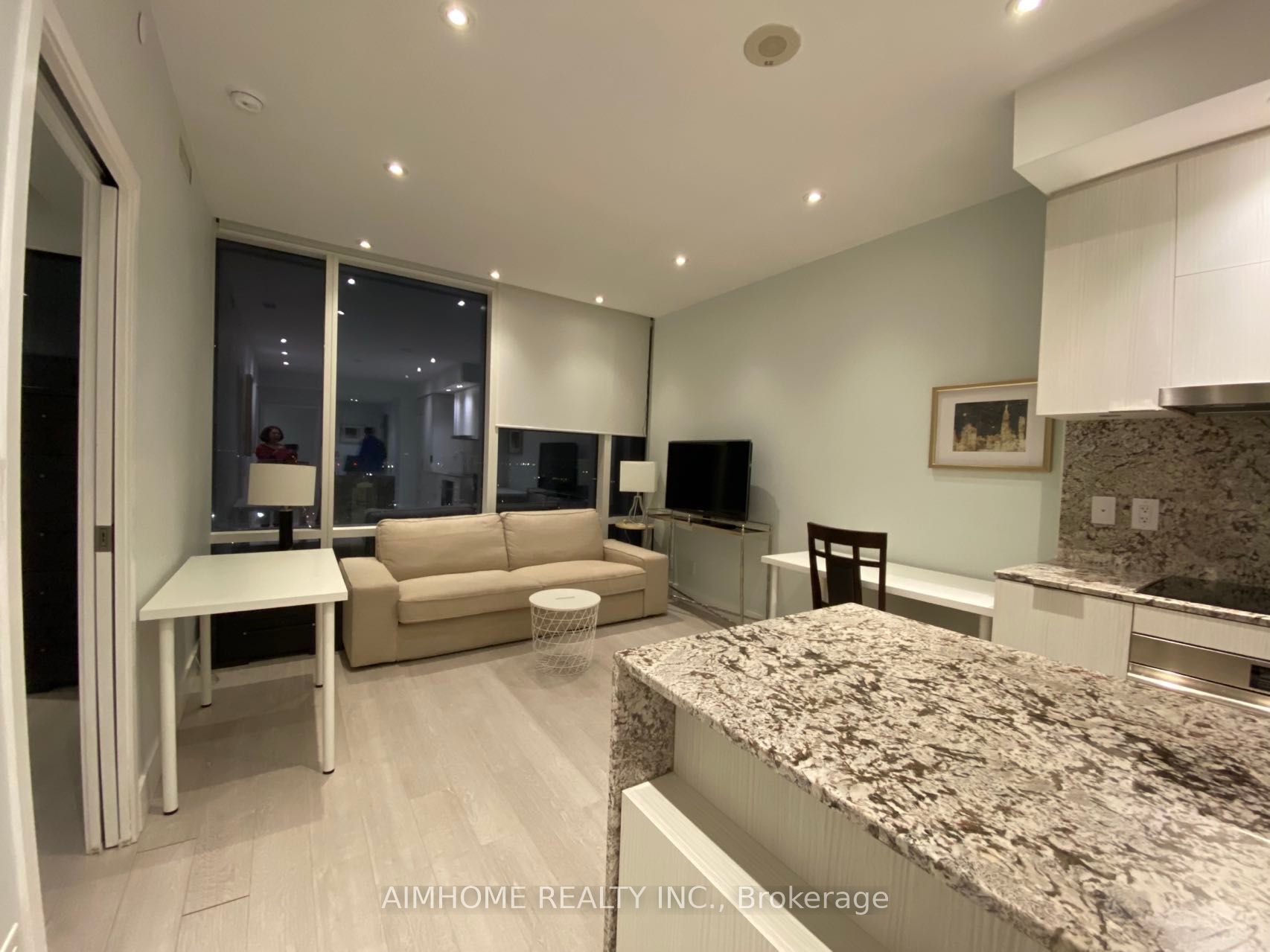 1 Bloor Street E #4009