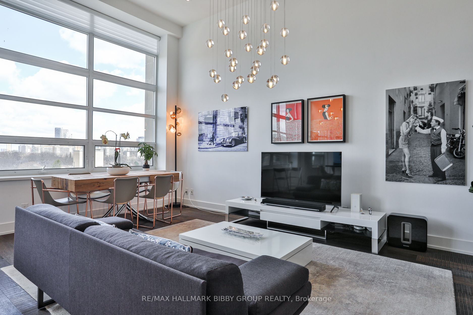 111 St Clair Ave W, #819