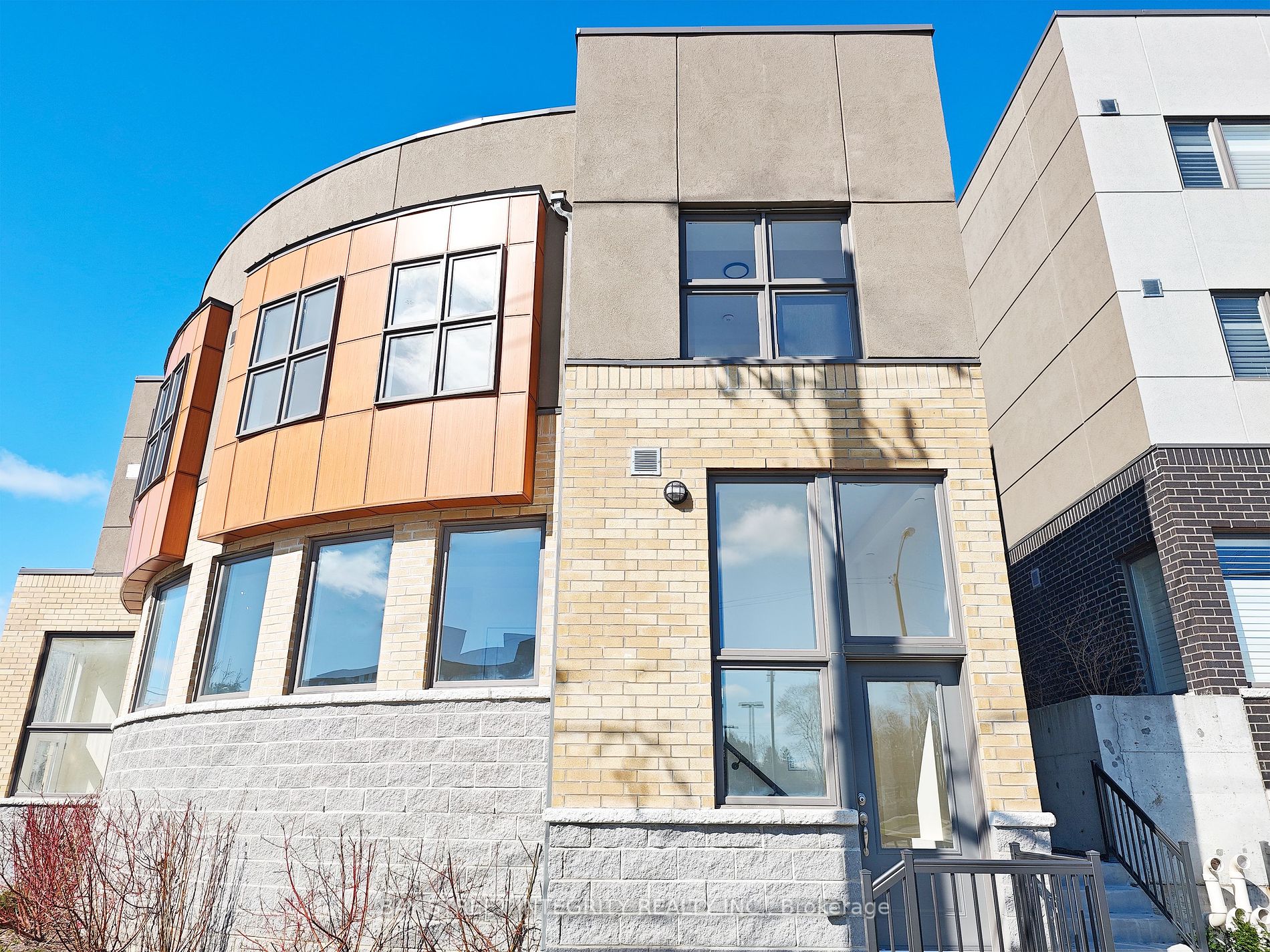 1966 Victoria Park Ave, #66