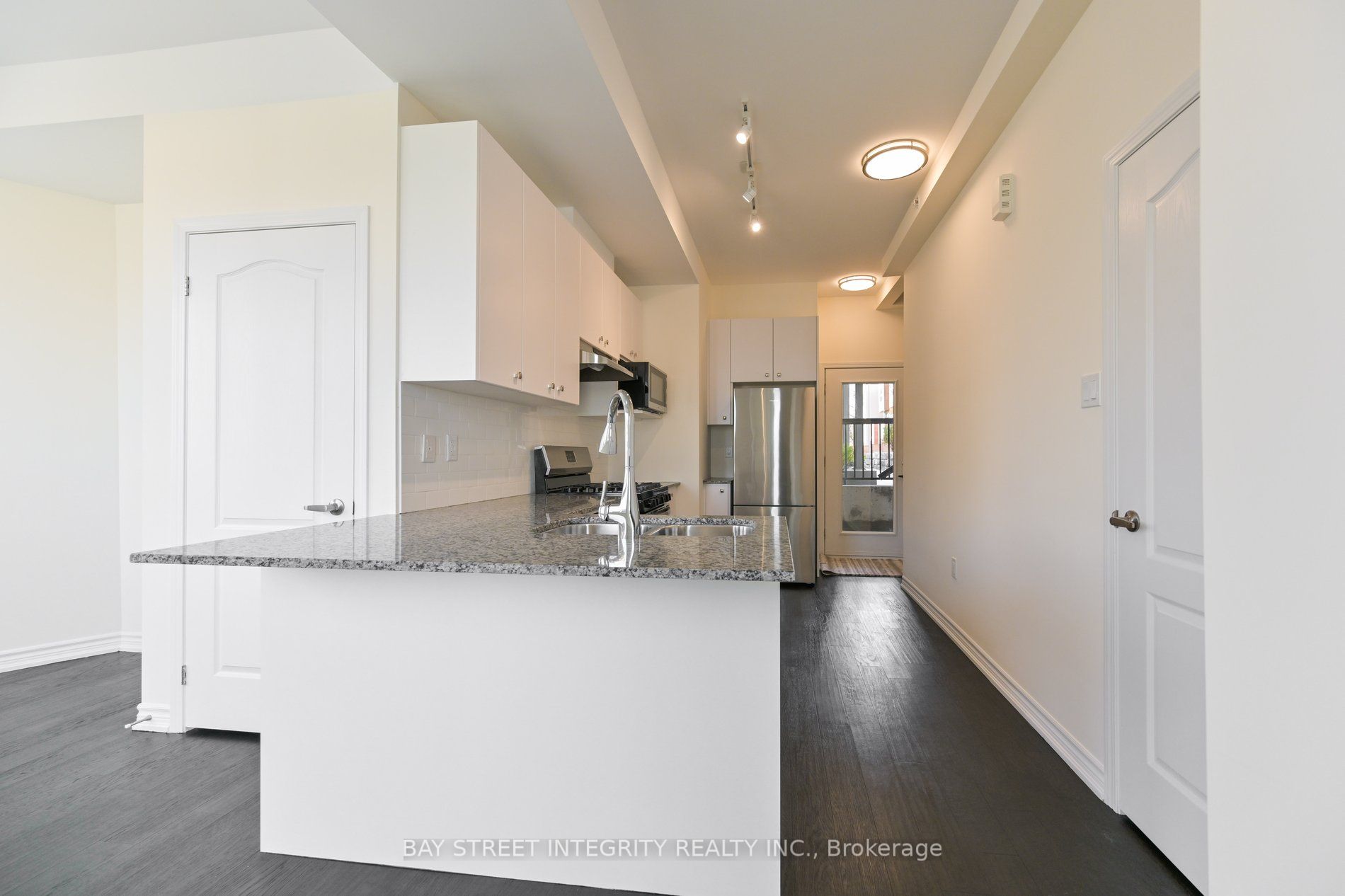 1966 Victoria Park Ave, #66