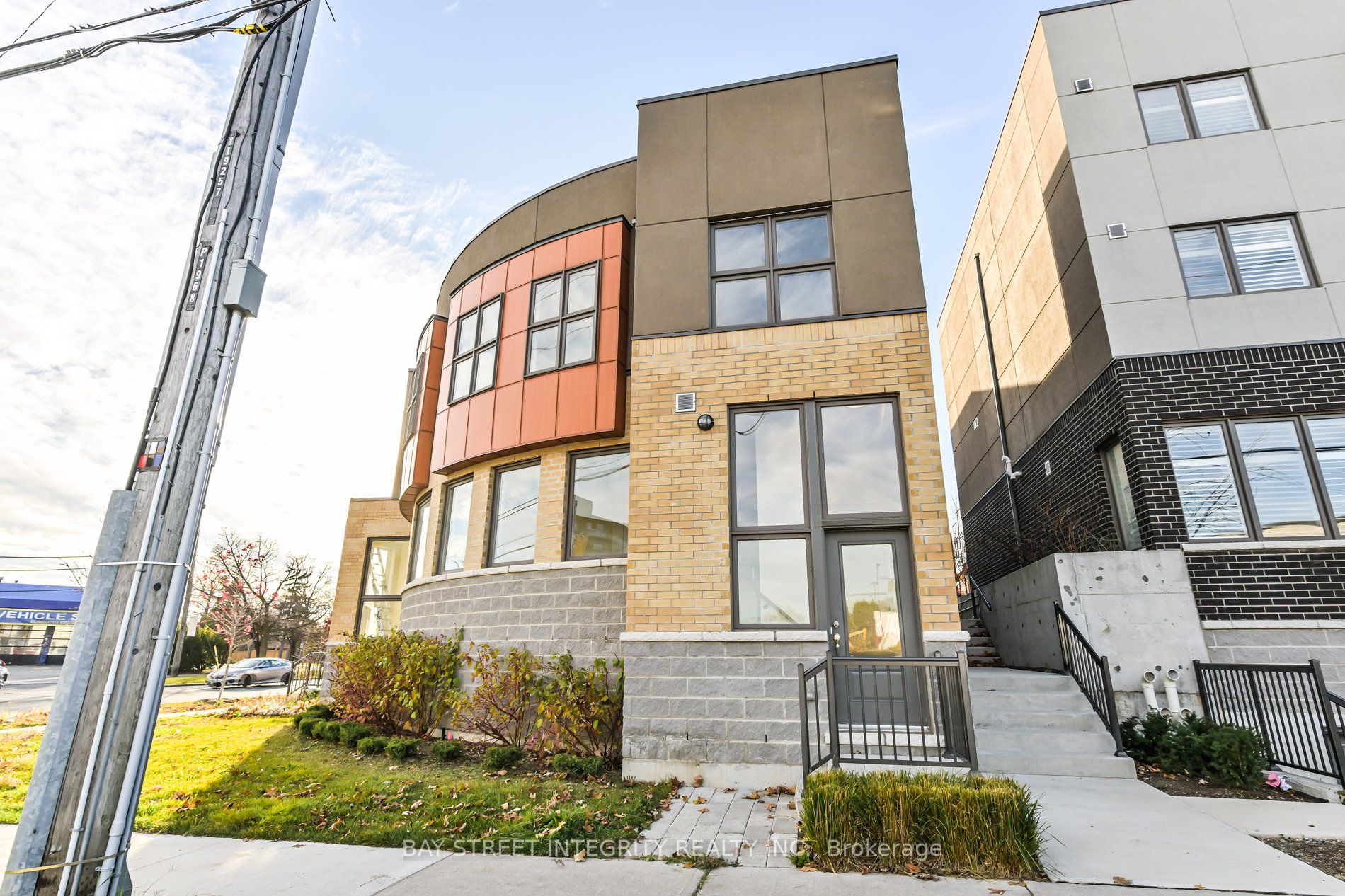 1966 Victoria Park Ave, #66