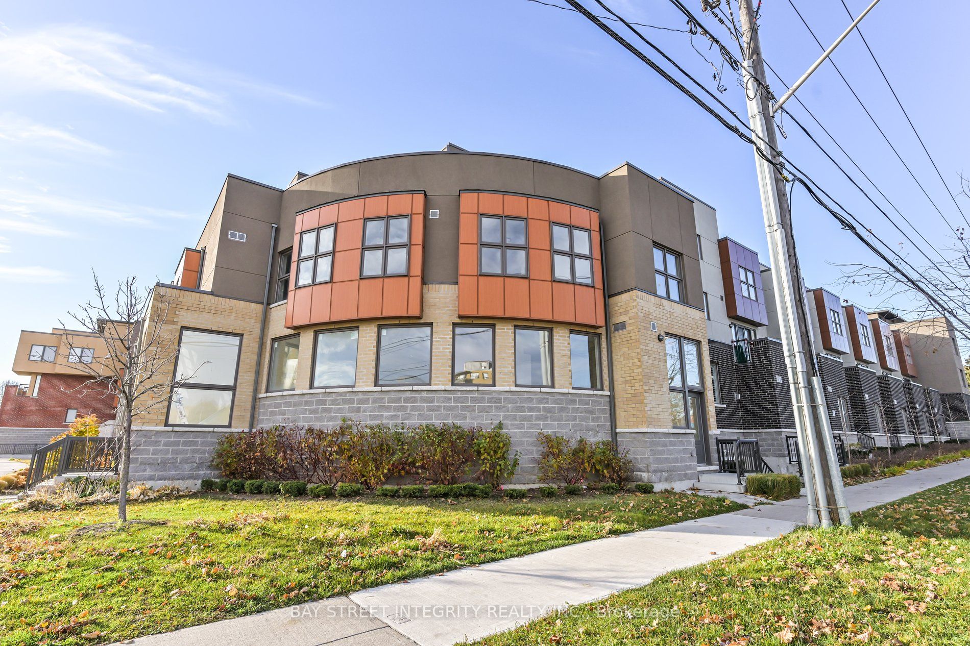 1966 Victoria Park Ave, #66
