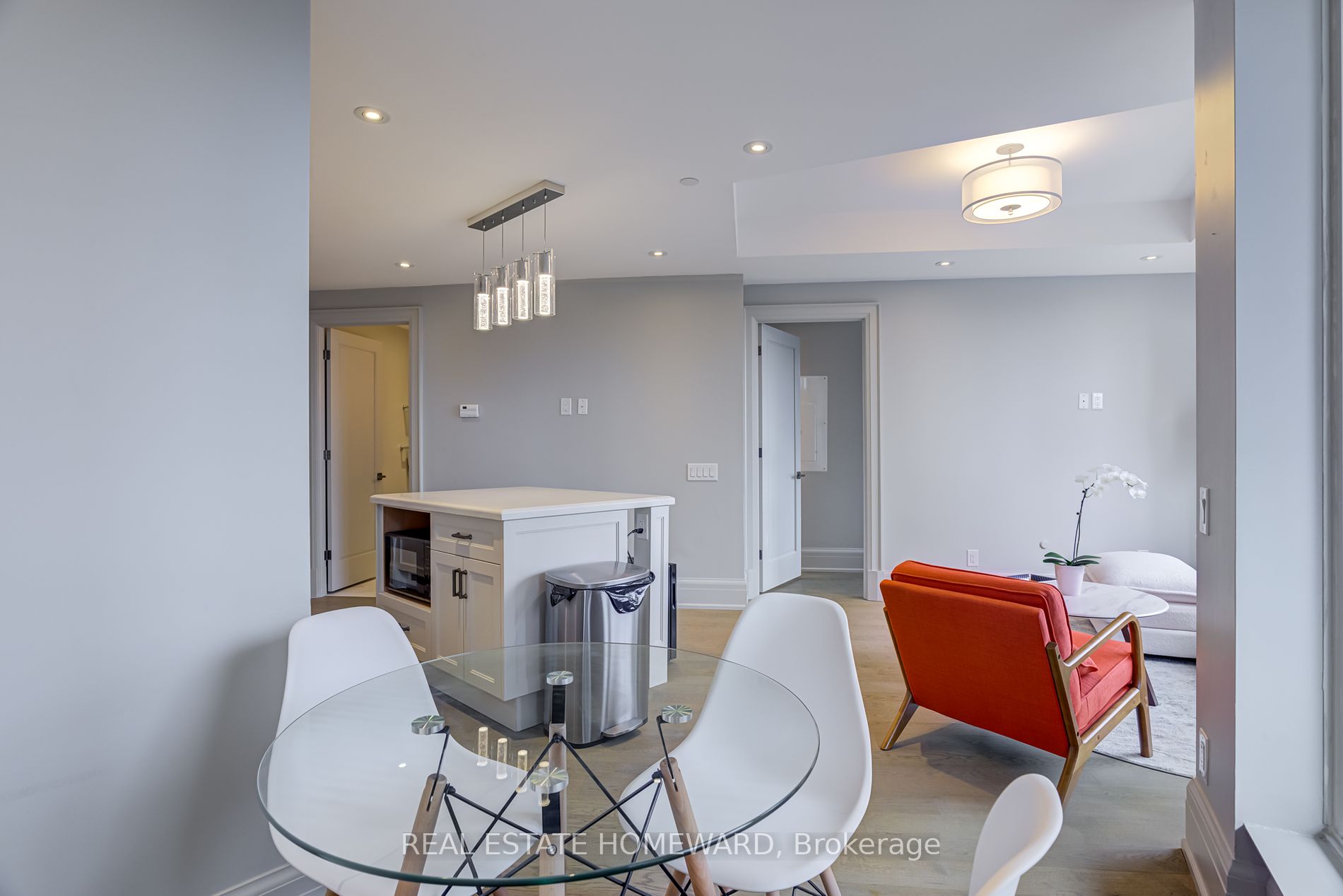 181 Davenport Rd, #302