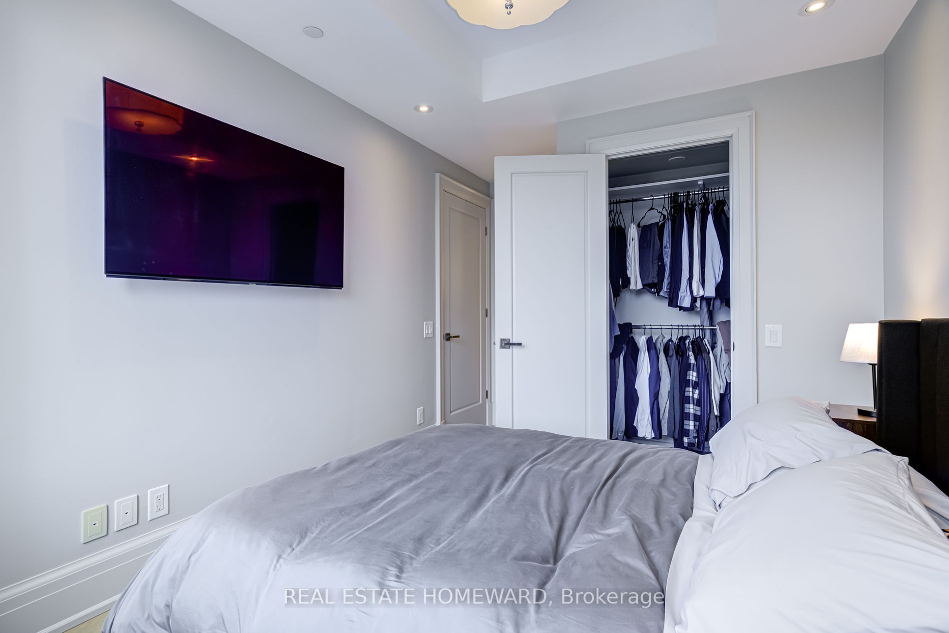 181 Davenport Rd, #302
