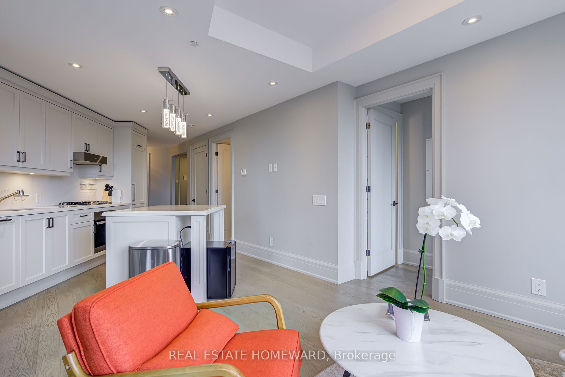 181 Davenport Rd, #302