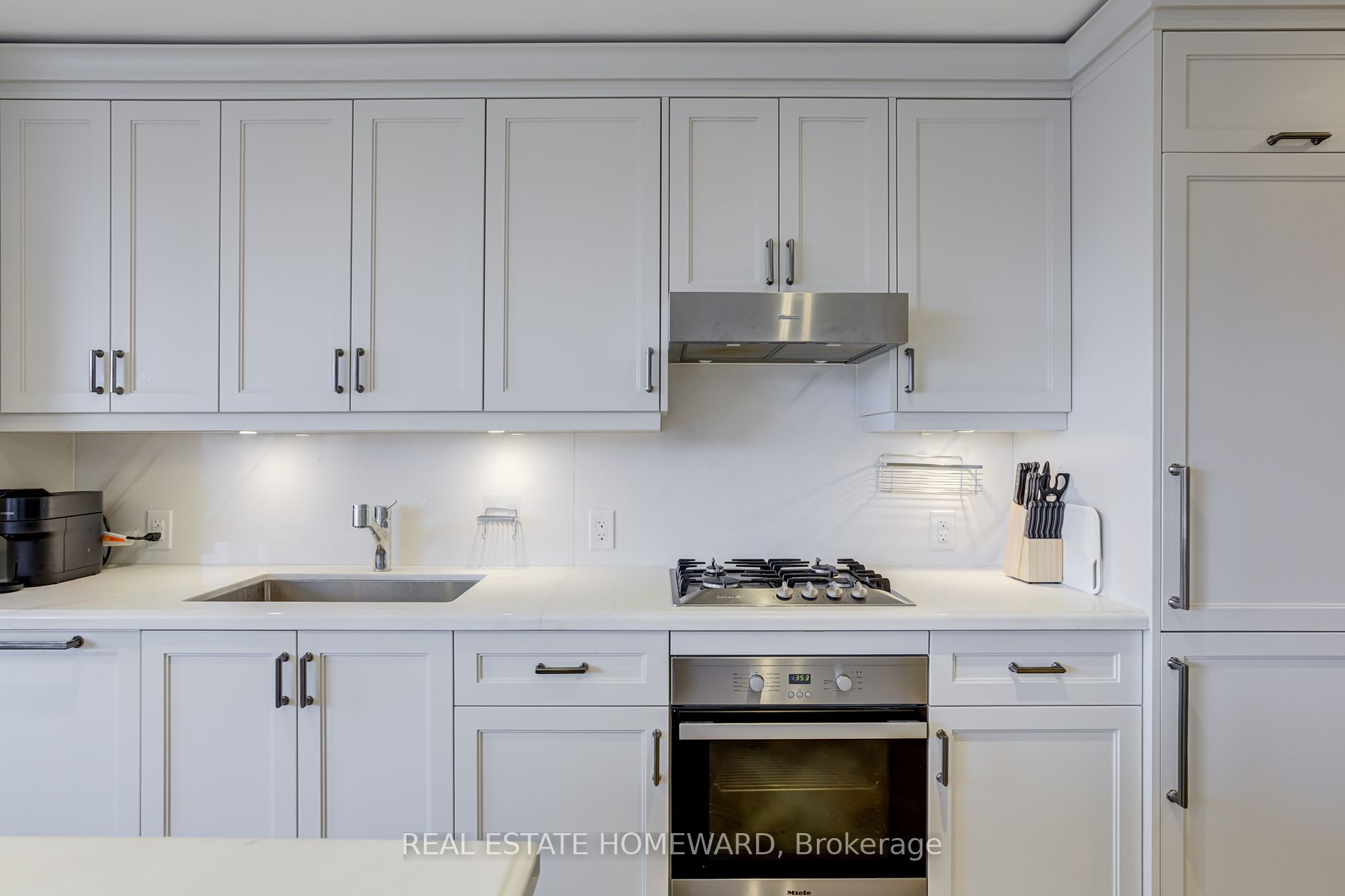 181 Davenport Rd, #302
