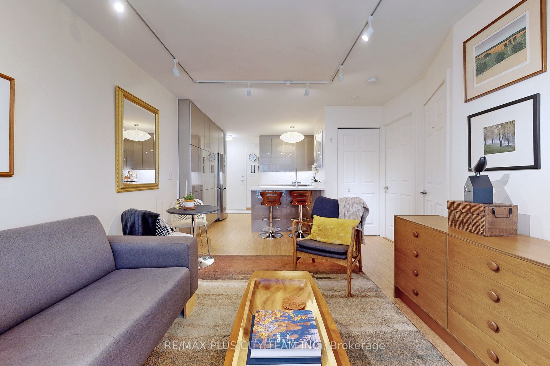 311 Richmond St E, #301
