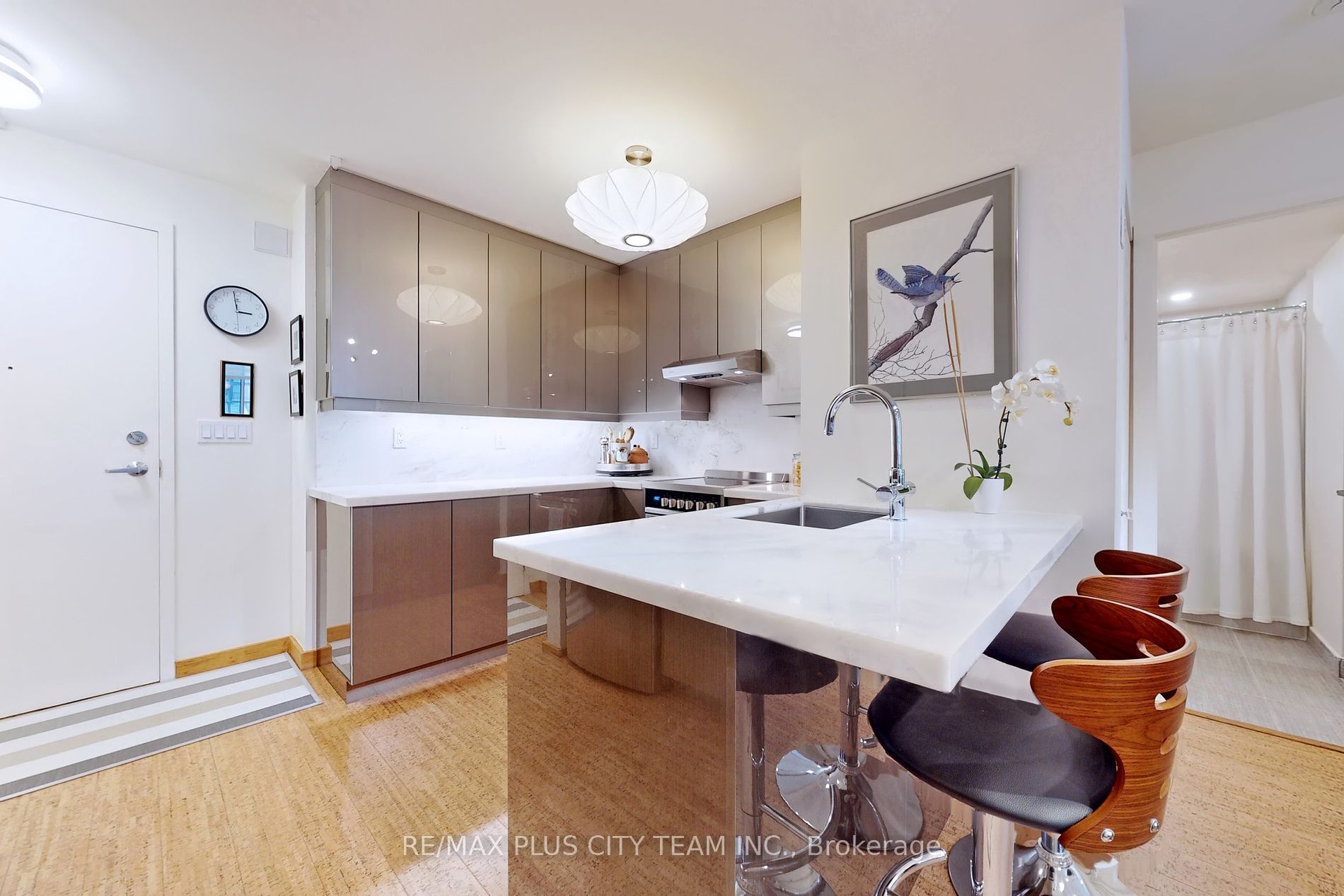 311 Richmond St E, #301