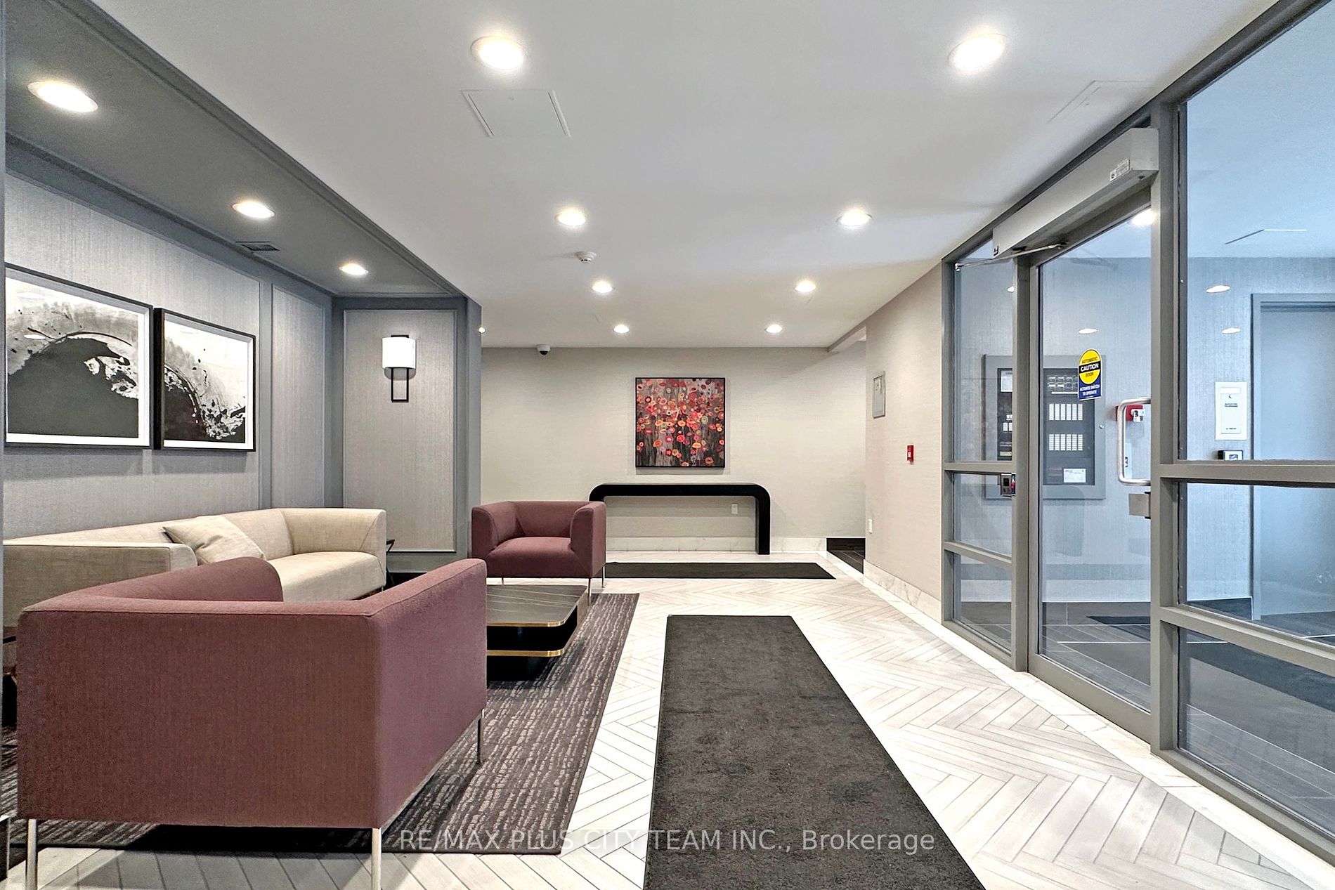 311 Richmond St E, #301