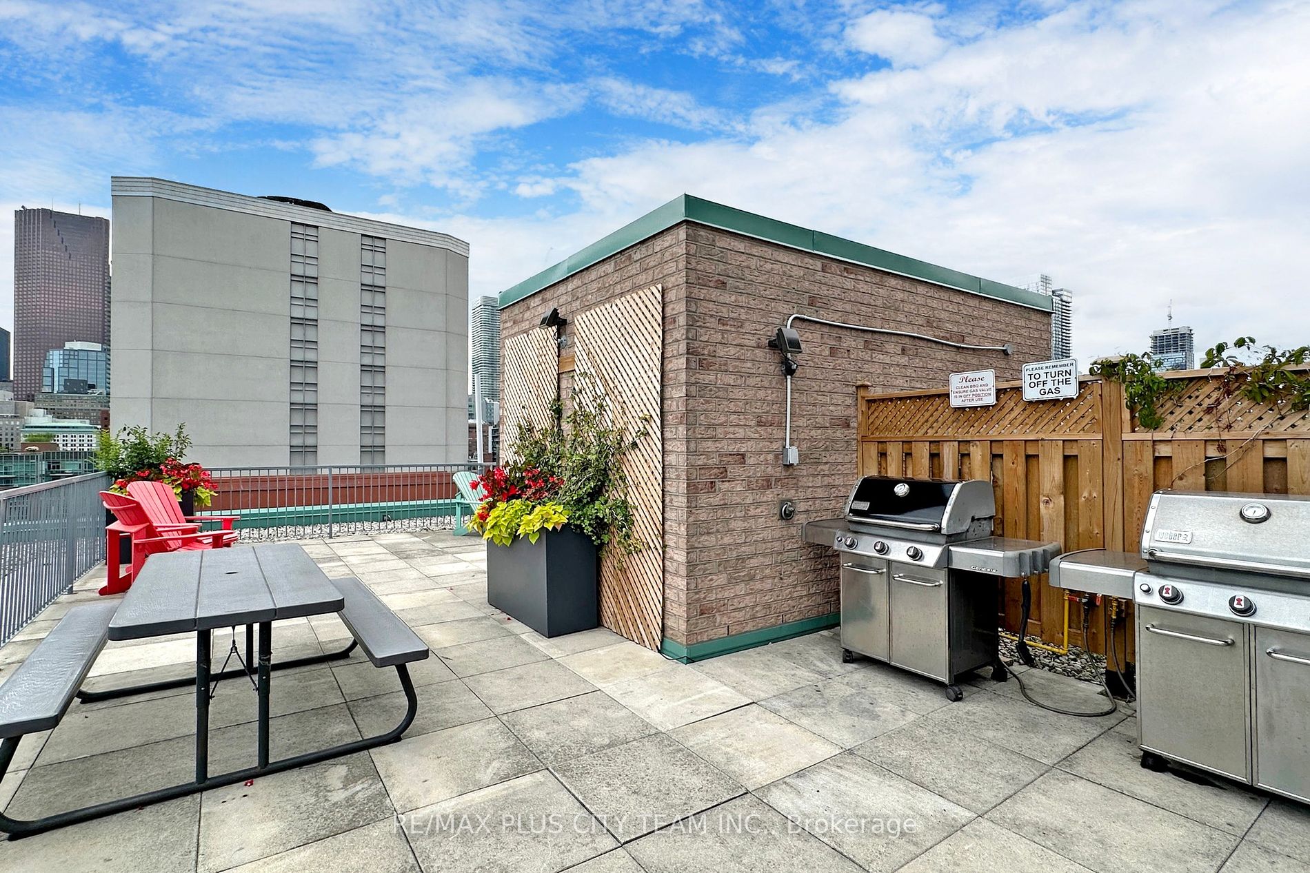 311 Richmond St E, #301