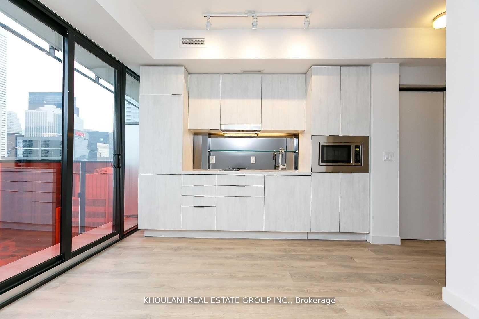 215 Queen St, #2310