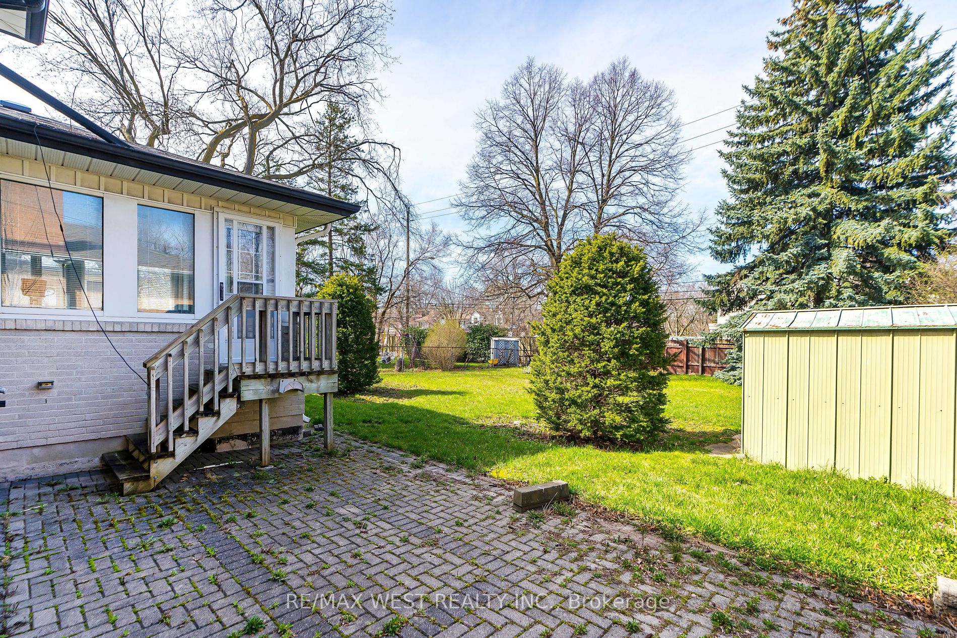 14 Whitelock Cres