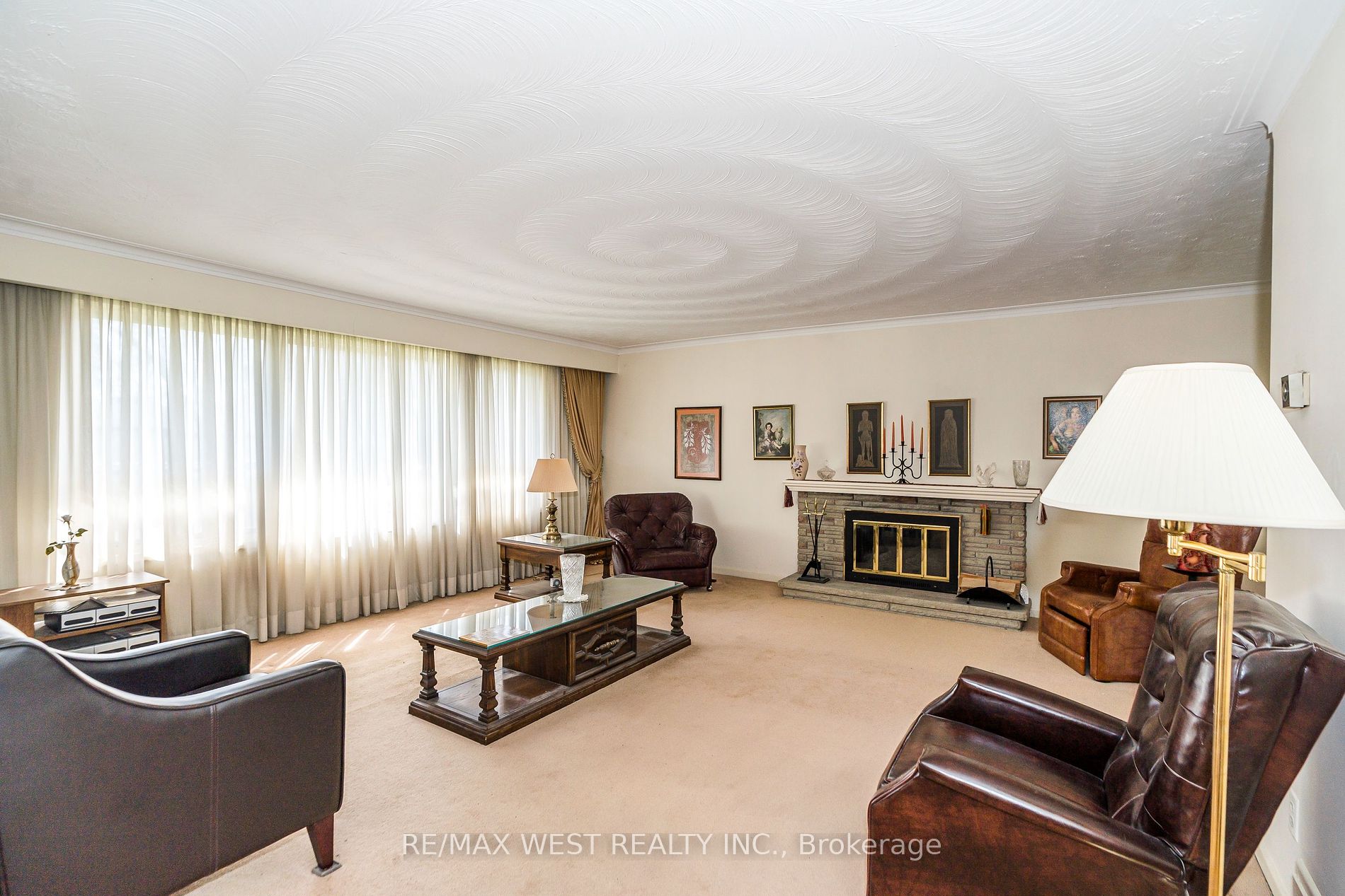 14 Whitelock Cres
