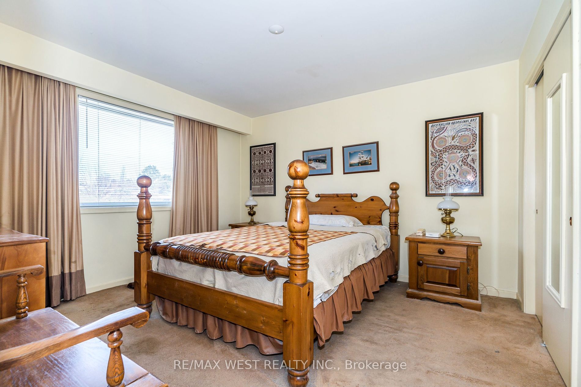 14 Whitelock Cres