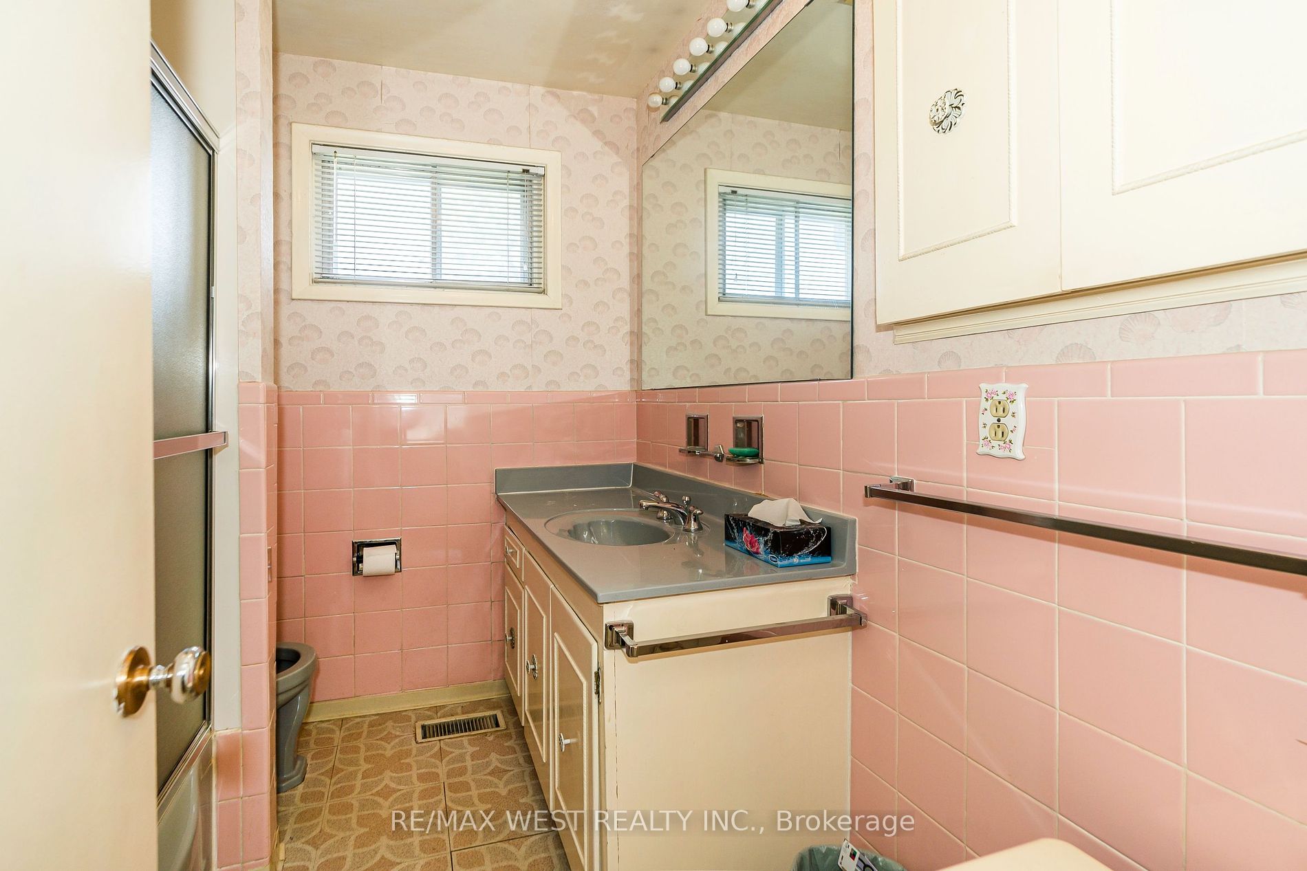 14 Whitelock Cres