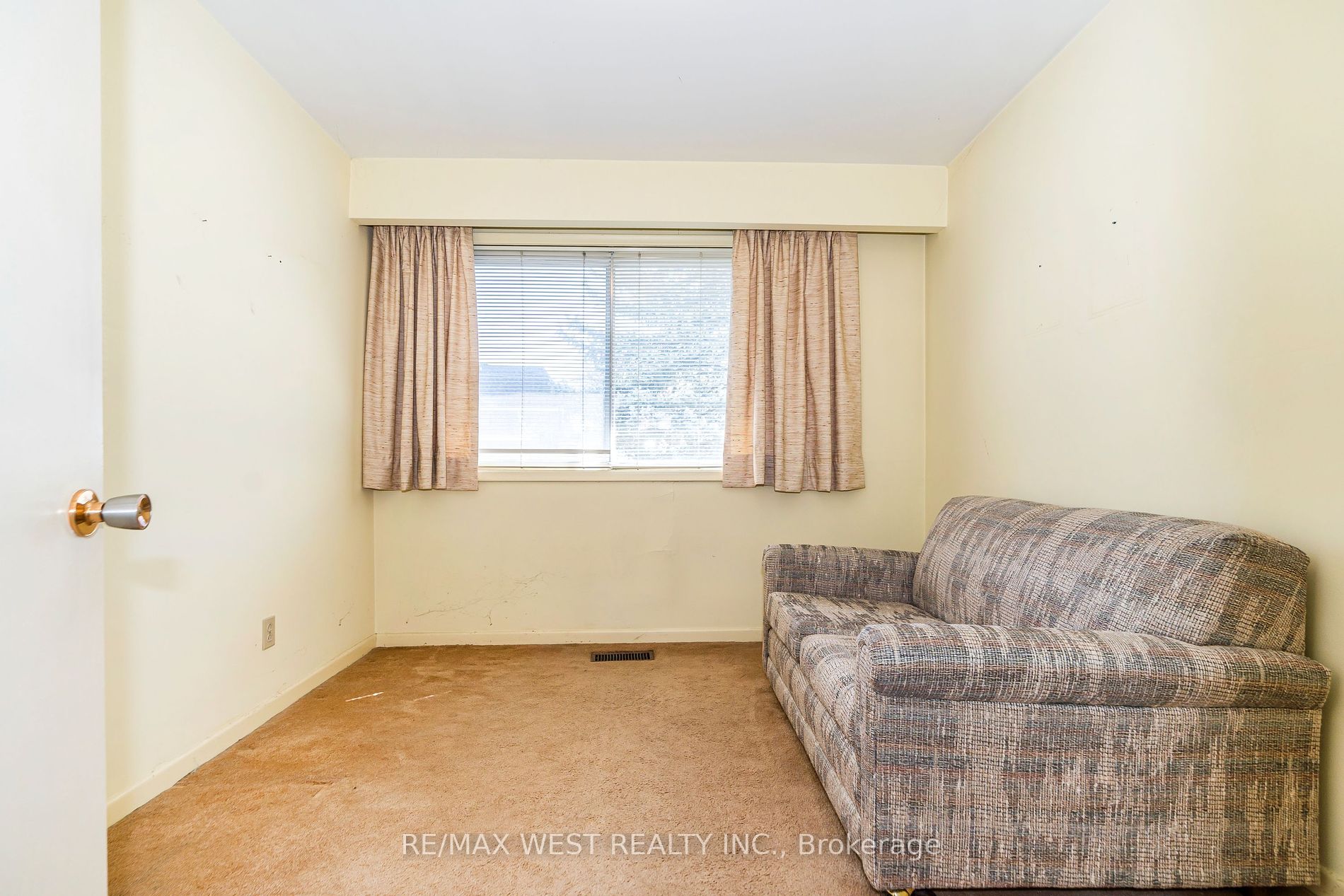 14 Whitelock Cres