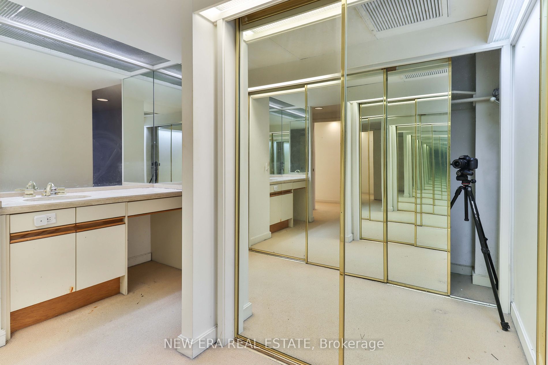 460 Queens Quay W, #404E
