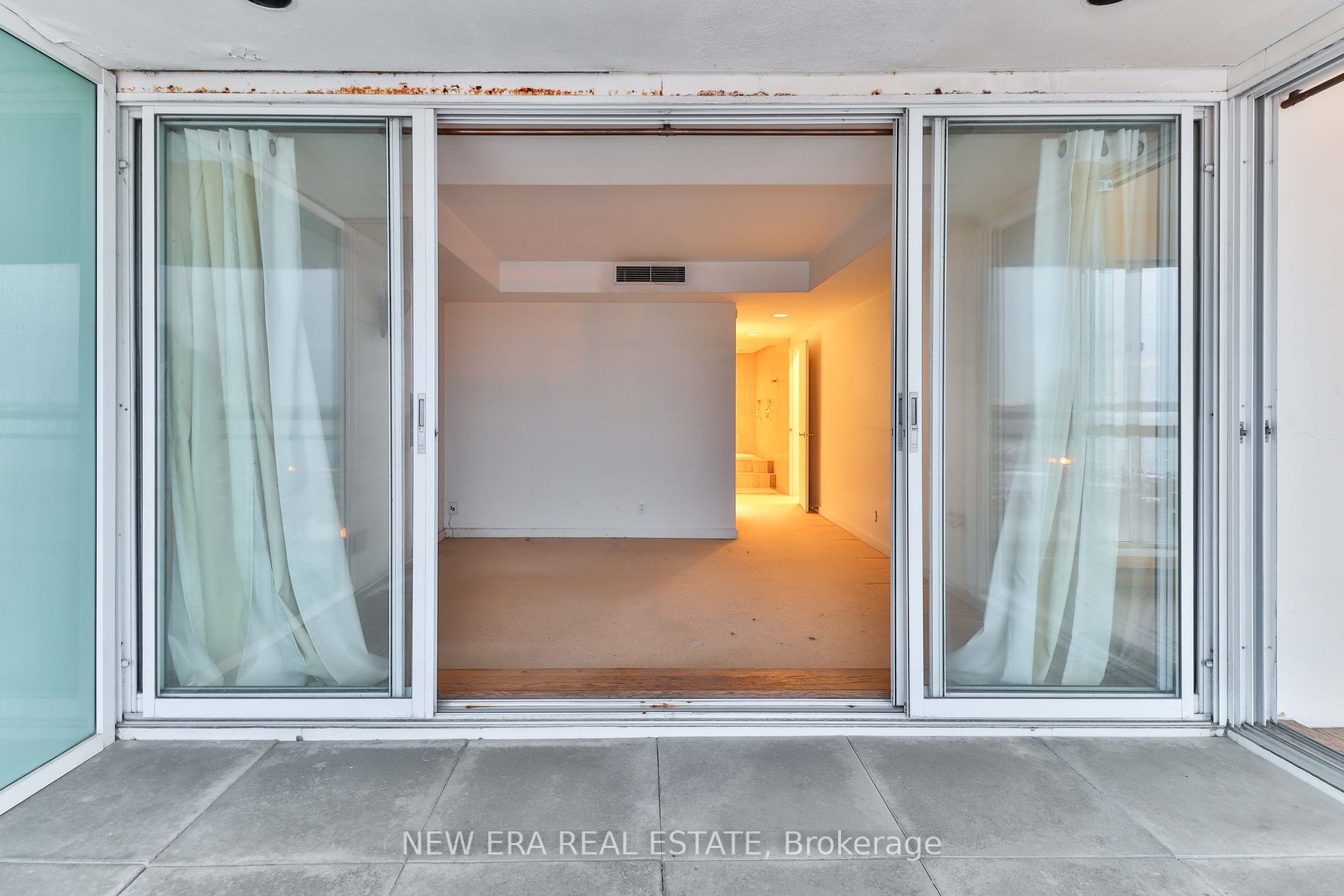 460 Queens Quay W, #404E