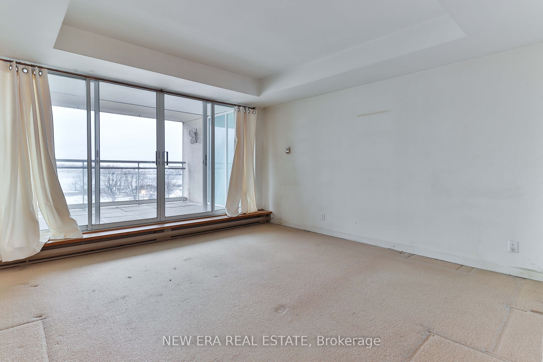 460 Queens Quay W, #404E