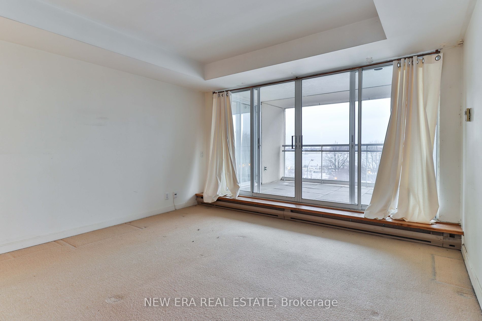 460 Queens Quay W, #404E
