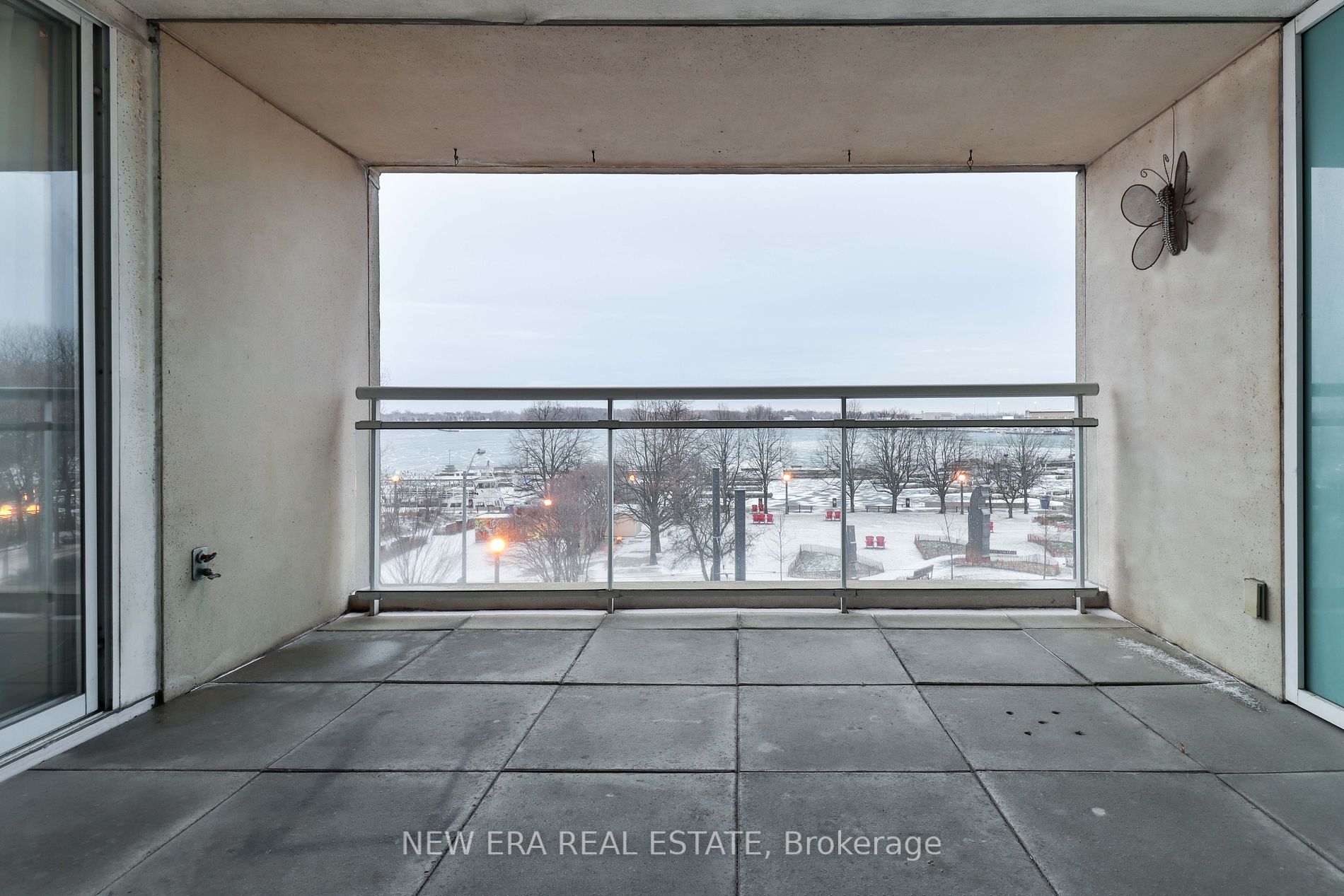 460 Queens Quay W, #404E