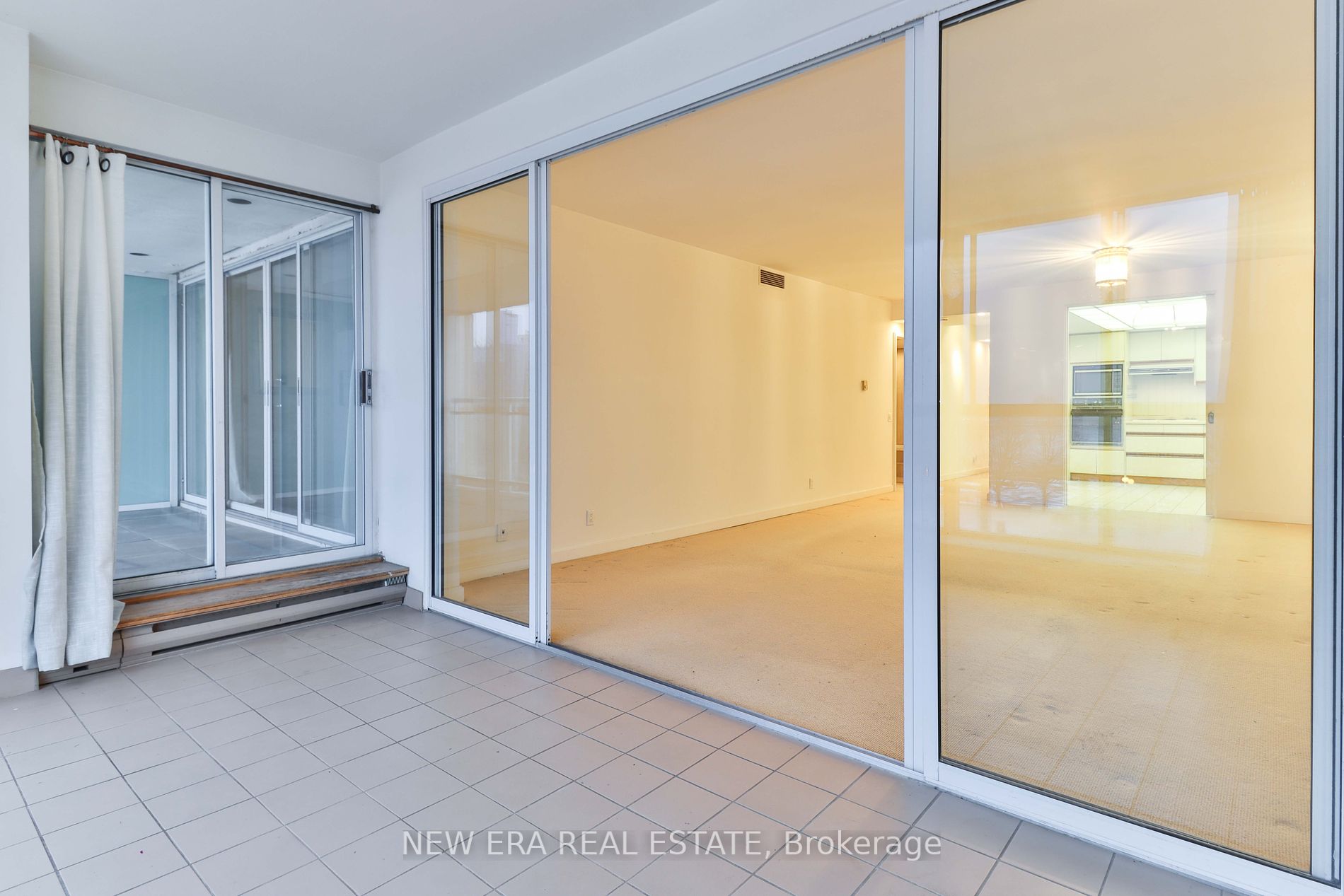 460 Queens Quay W, #404E