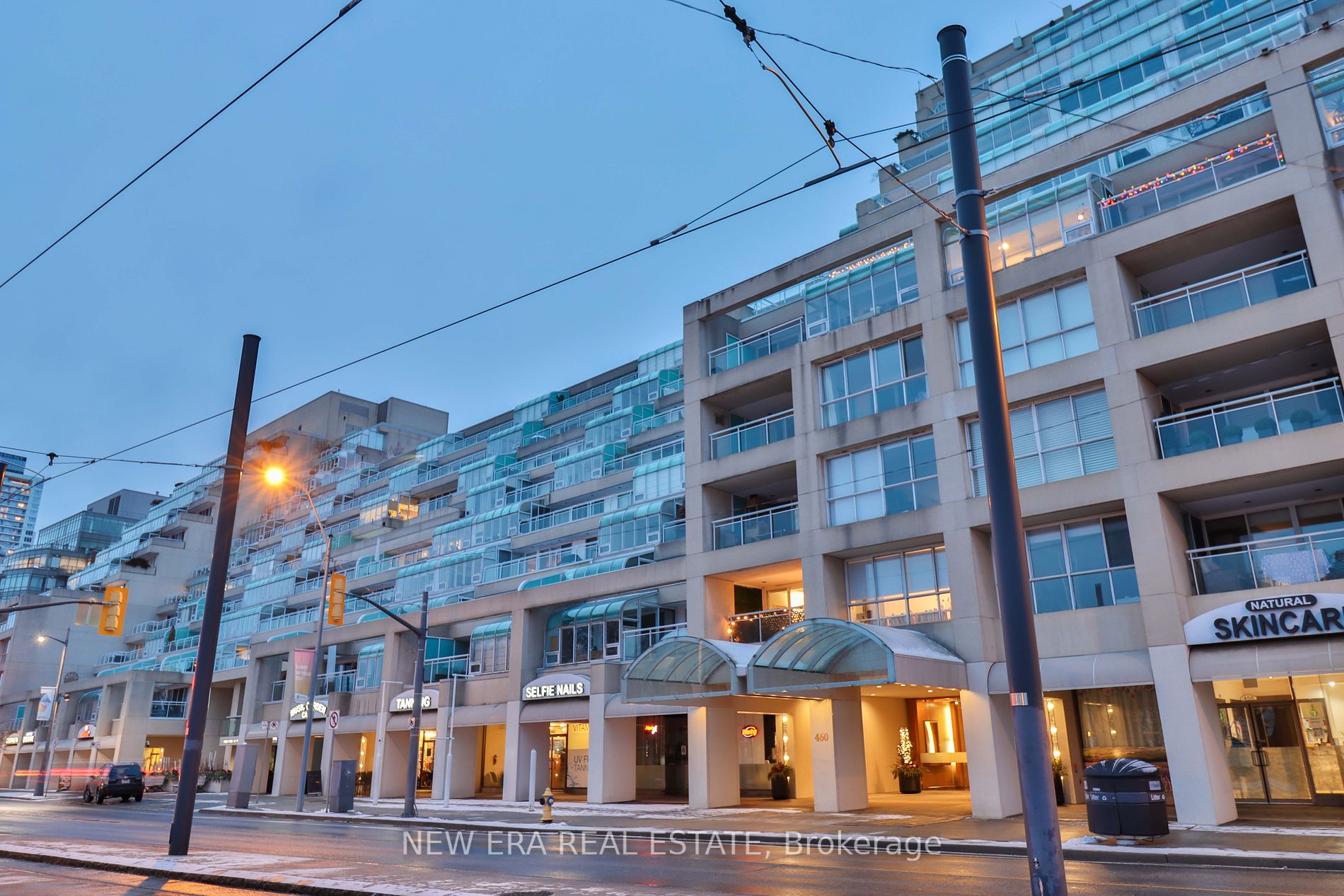 460 Queens Quay W, #404E