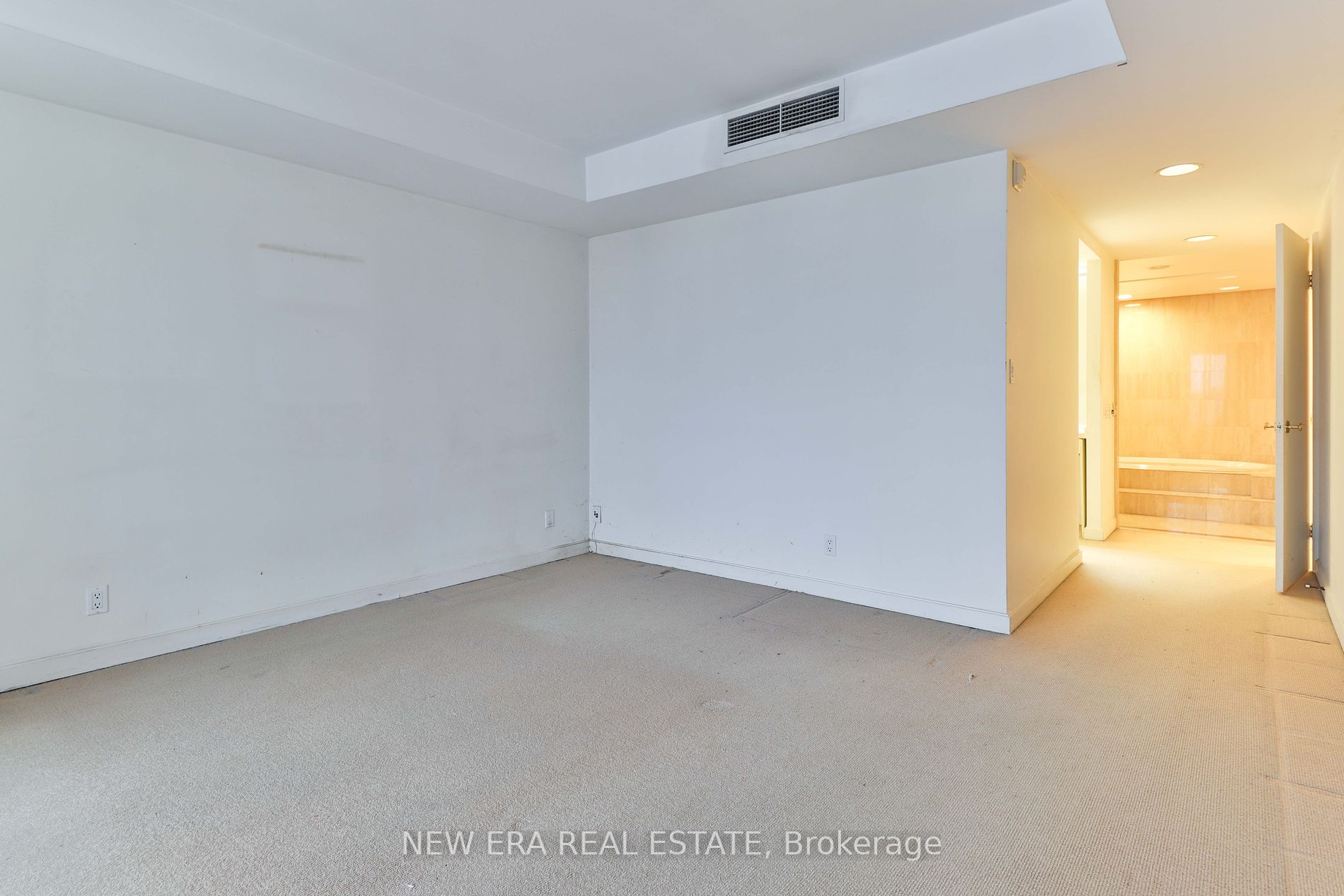 460 Queens Quay W, #404E