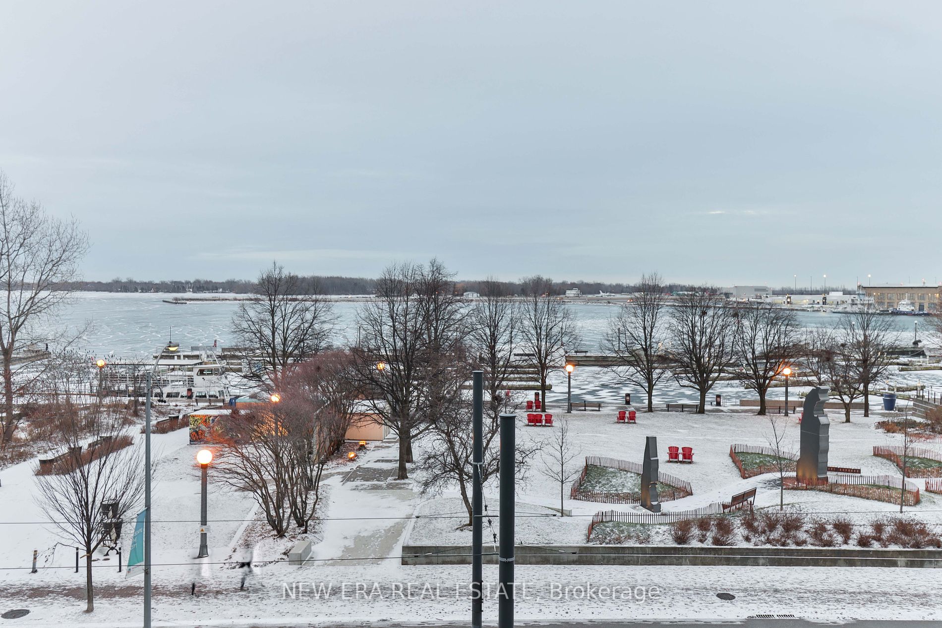 460 Queens Quay W, #404E