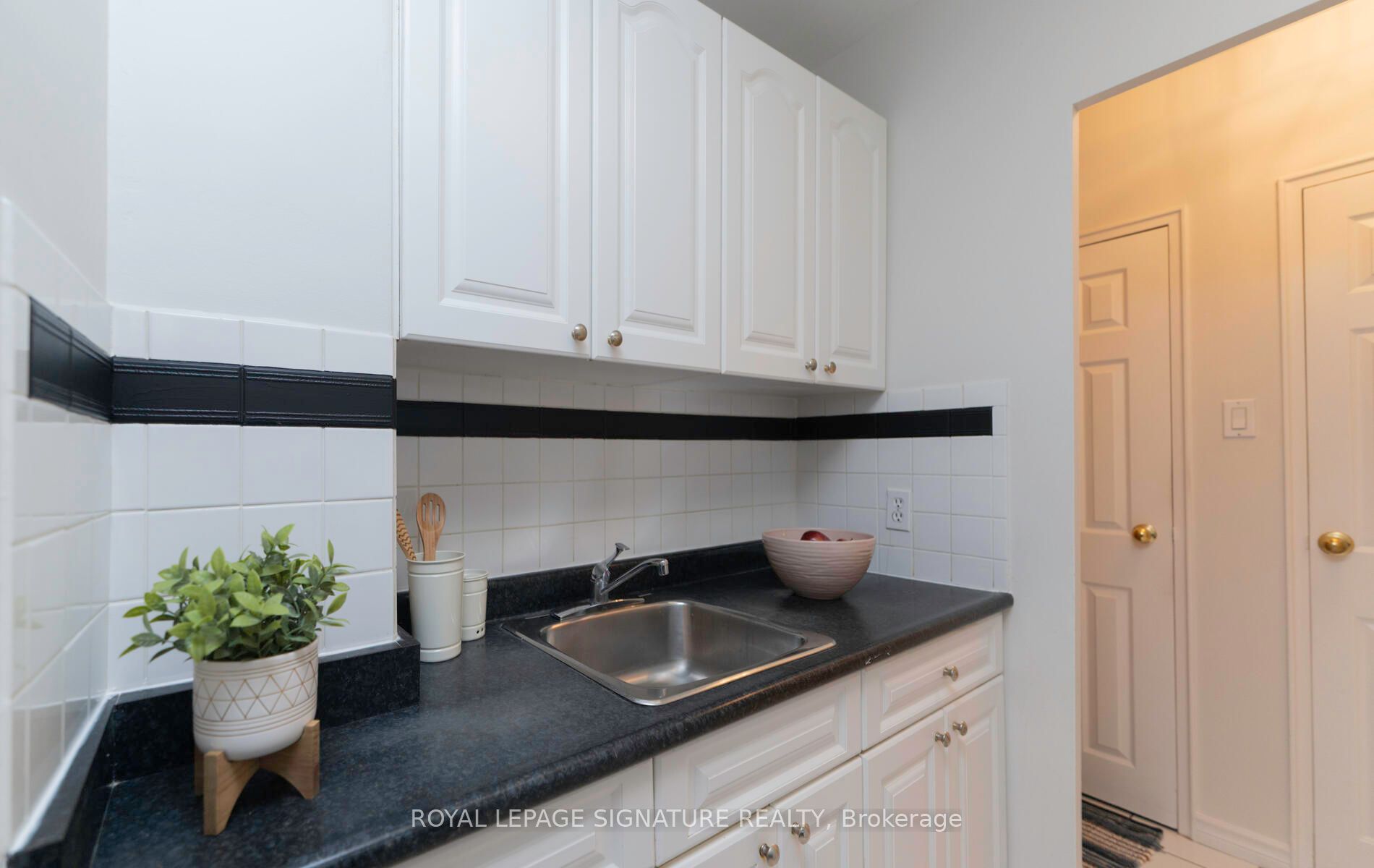1901 Bayview Avenue #106