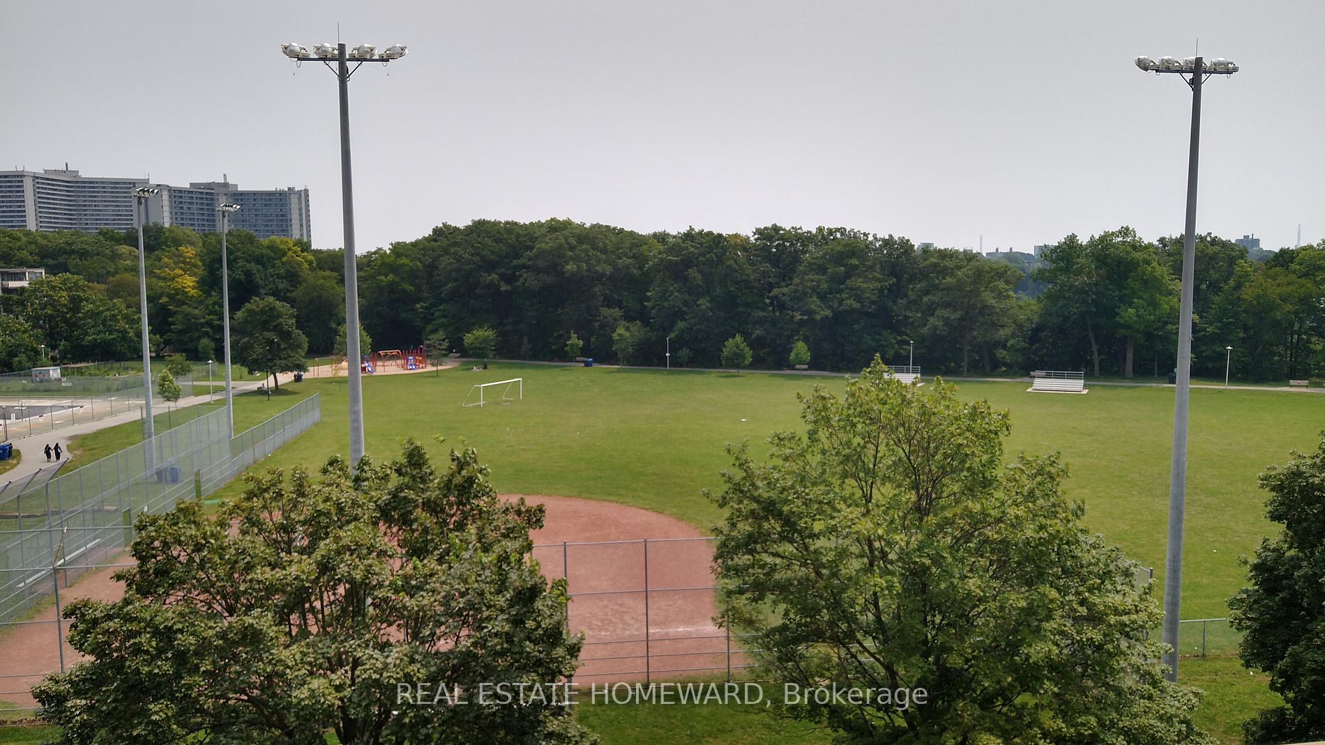 1 Leaside Park Dr, #417