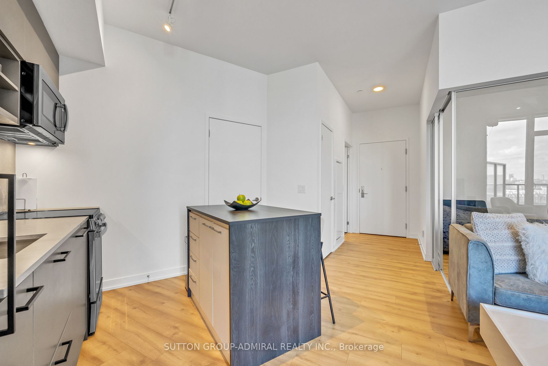 135 East Liberty St, #705
