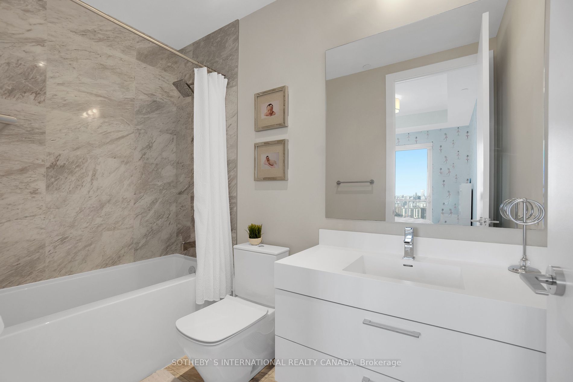 1 Yorkville Ave, #5405